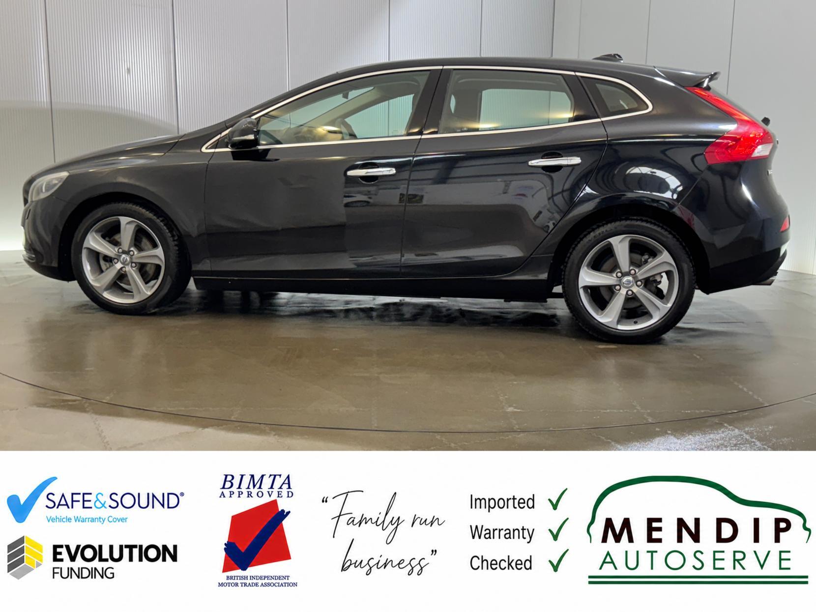 Volvo V40 view 11