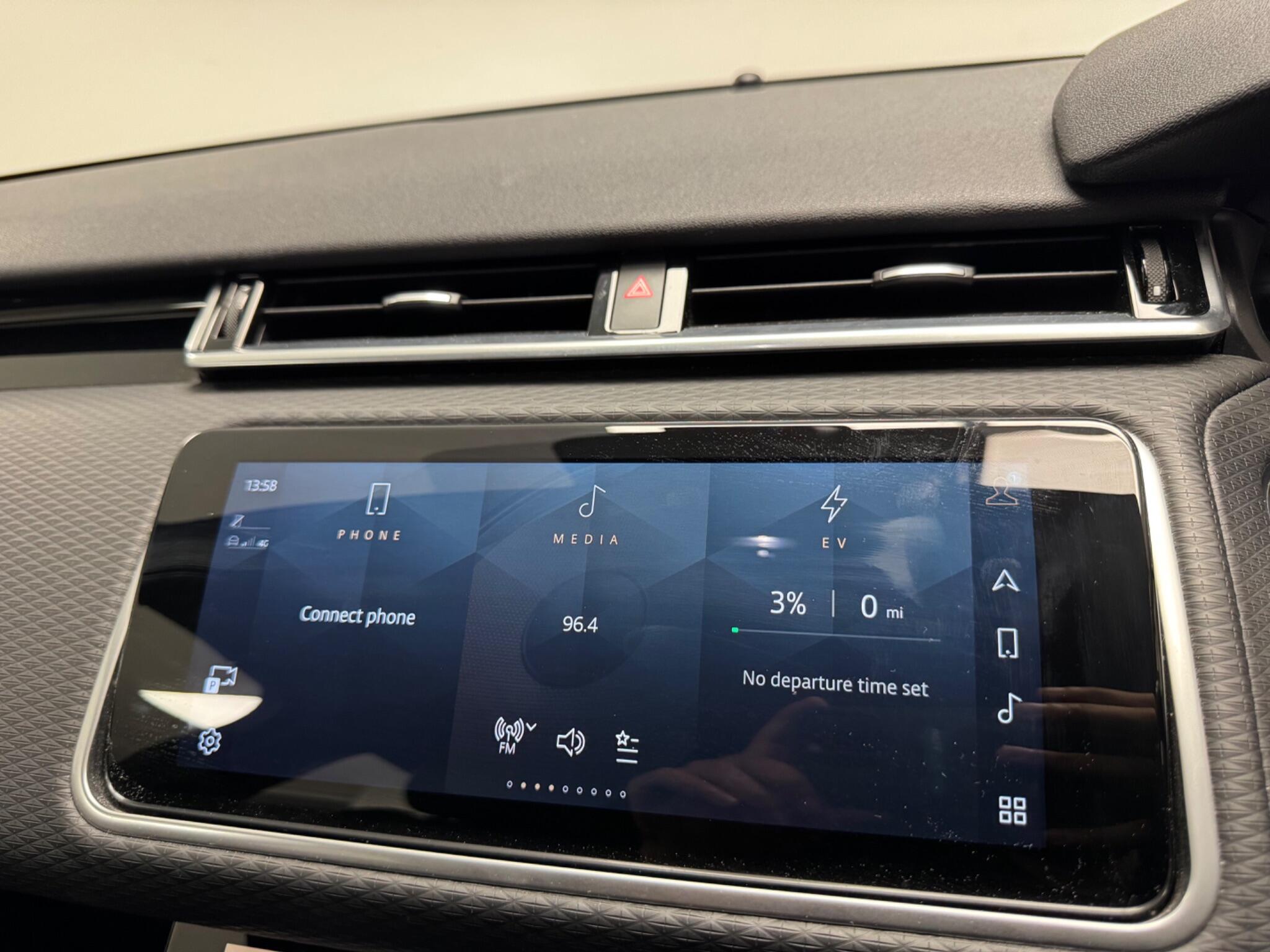 Land Rover Range Rover Velar view 22