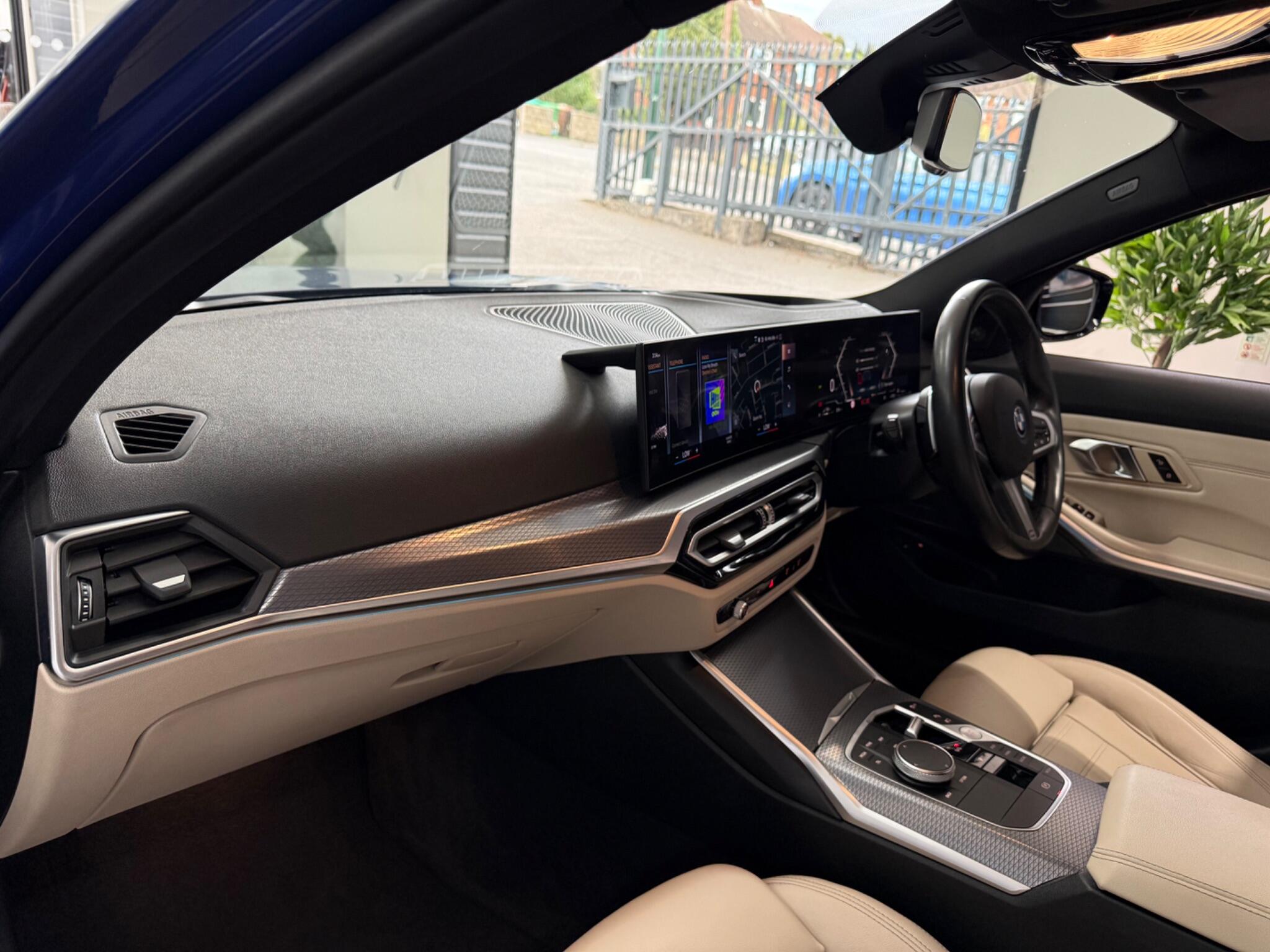 BMW 3 Series view 37