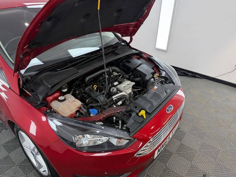 2015 Ford Focus 1.0T EcoBoost Titanium Euro 6 (s/s) 5dr • 93,500 miles image 12