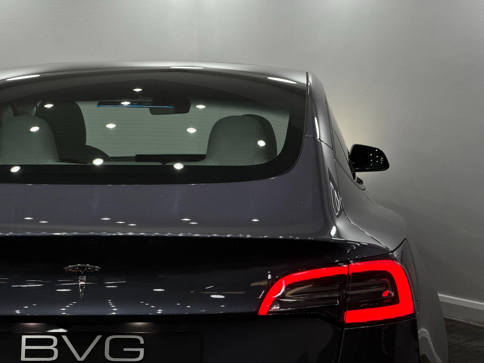 Tesla Model 3 view 20
