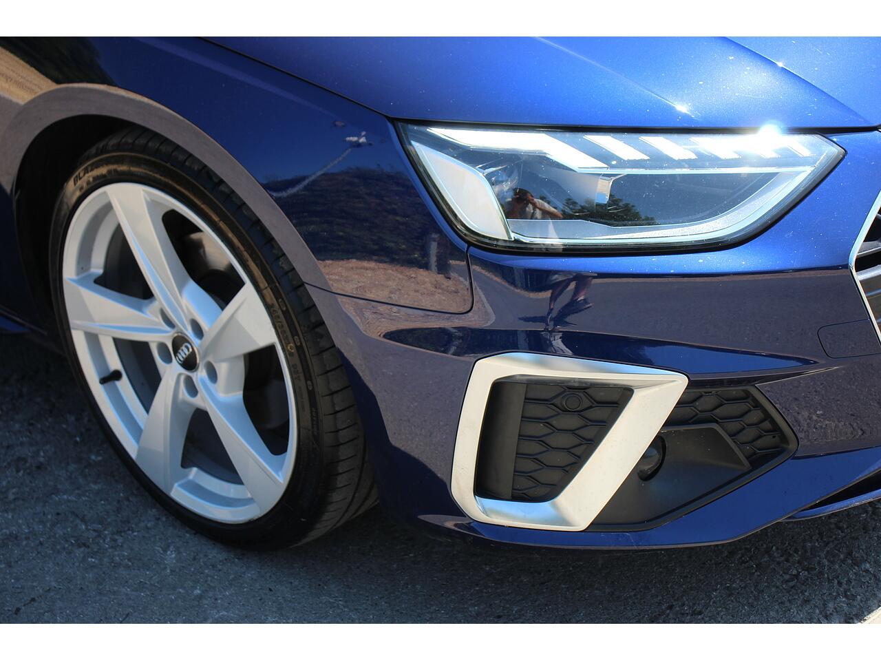 Audi A4 view 37