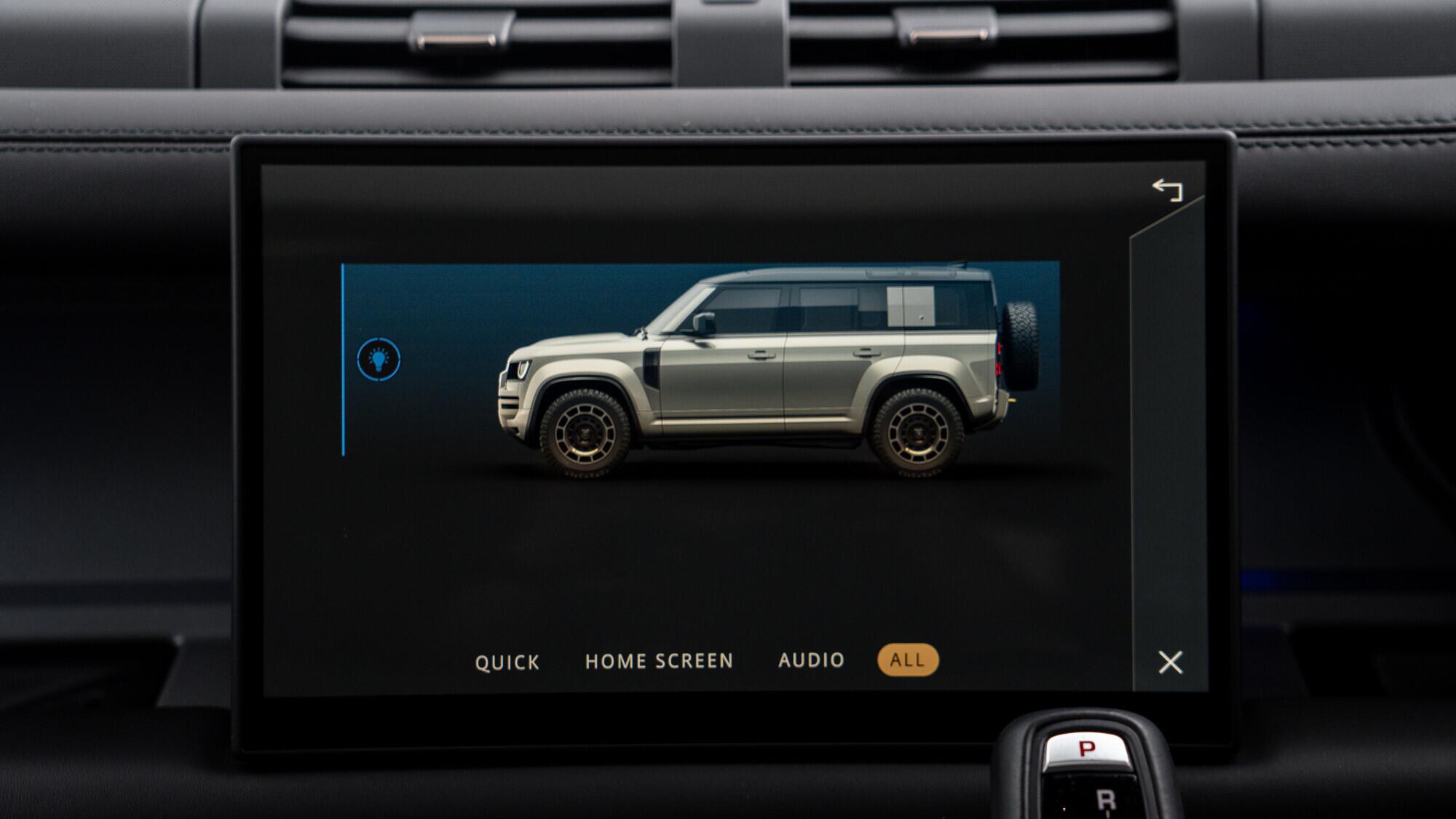 Land Rover Defender 110 view 38