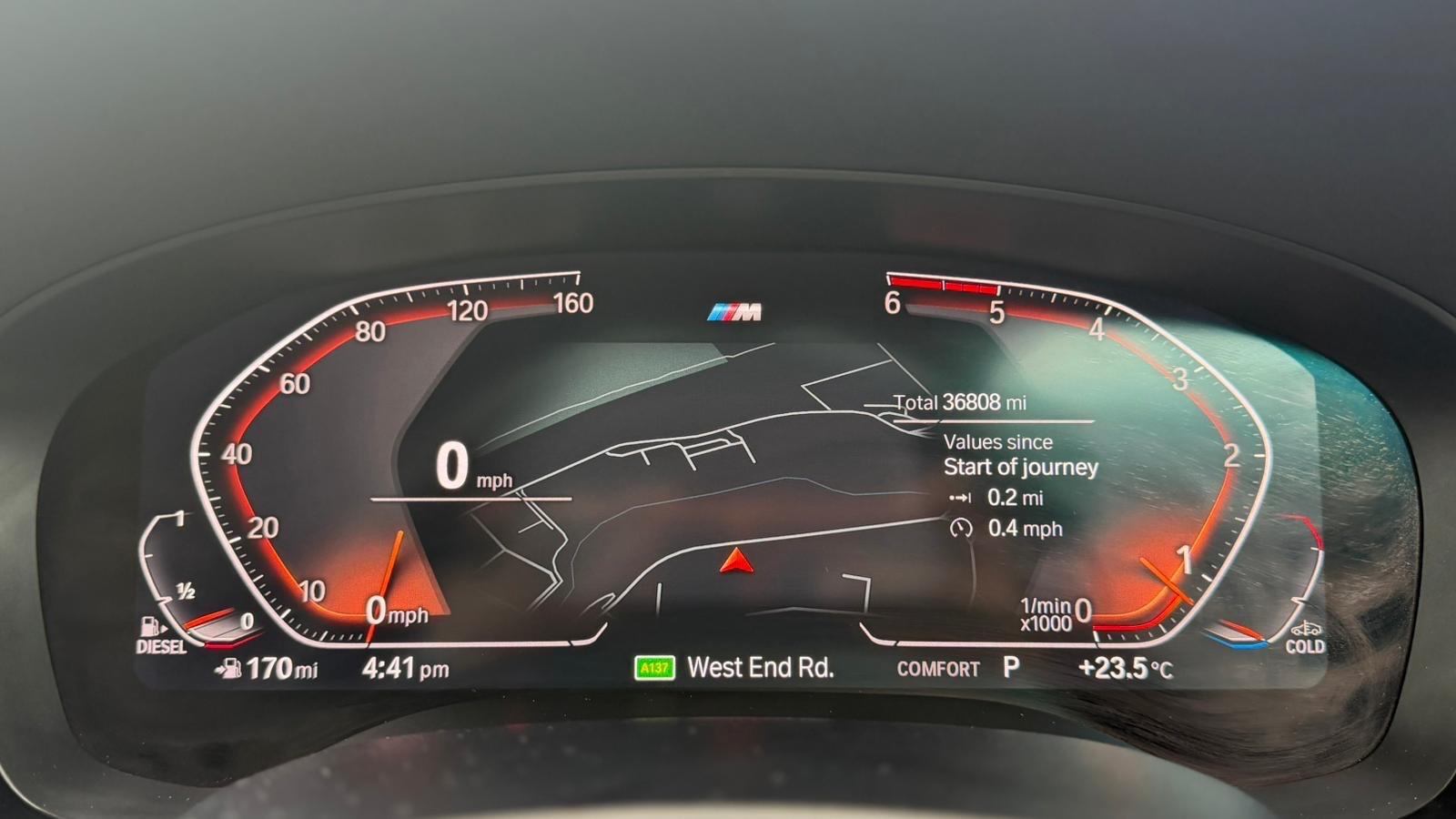 BMW 5 Series view 12