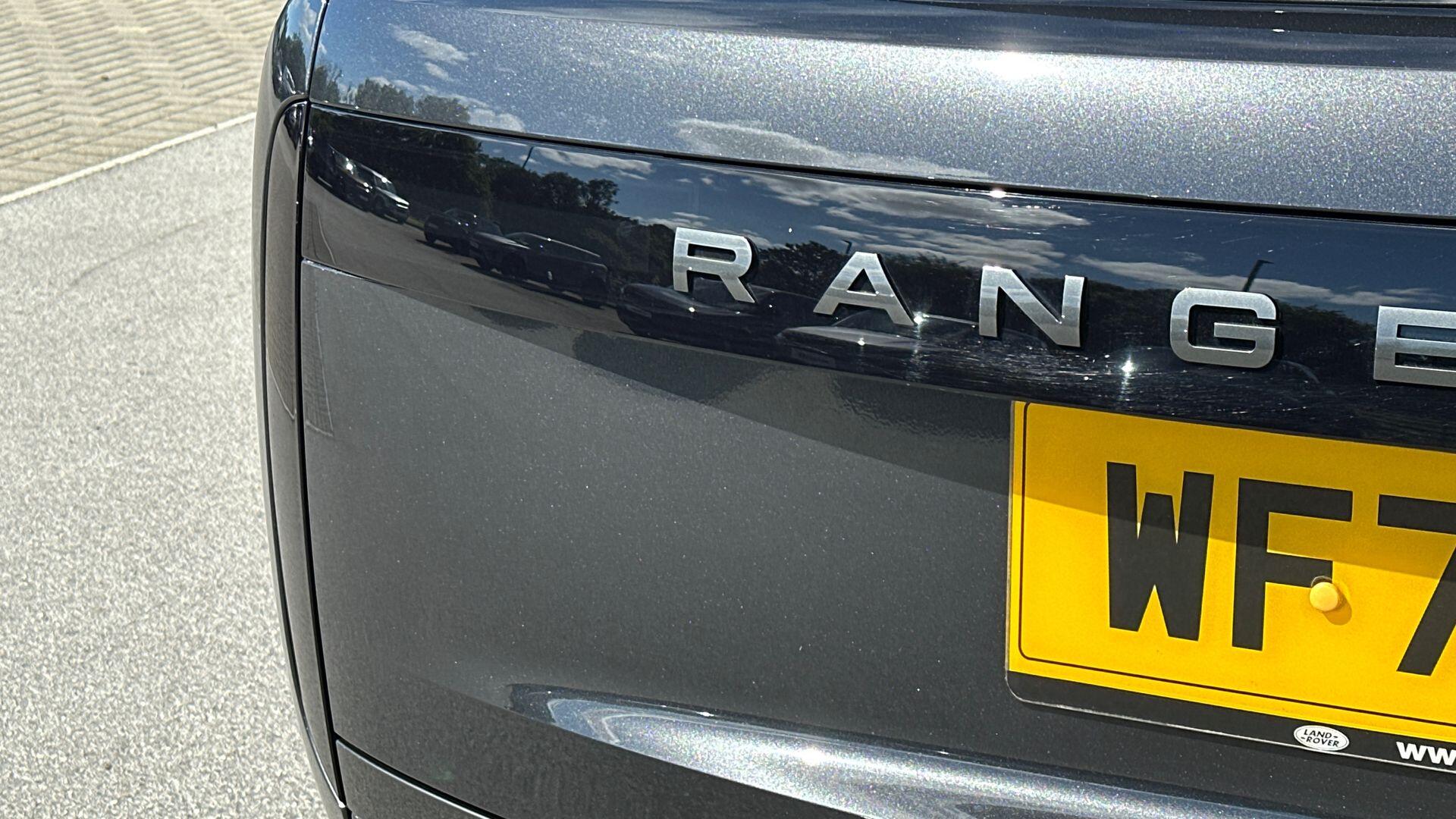 Land Rover Range Rover view 26