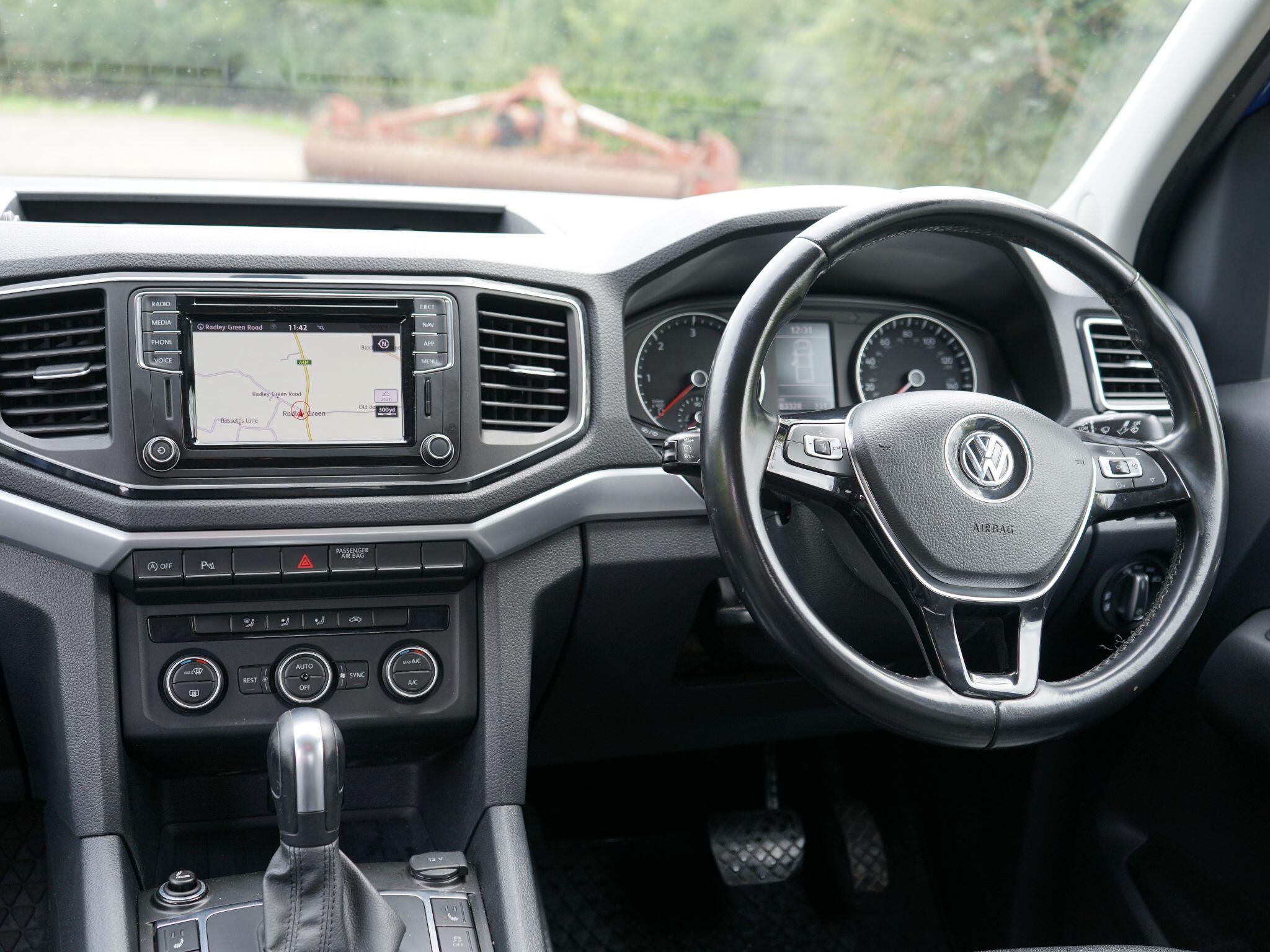 Volkswagen Amarok view 16