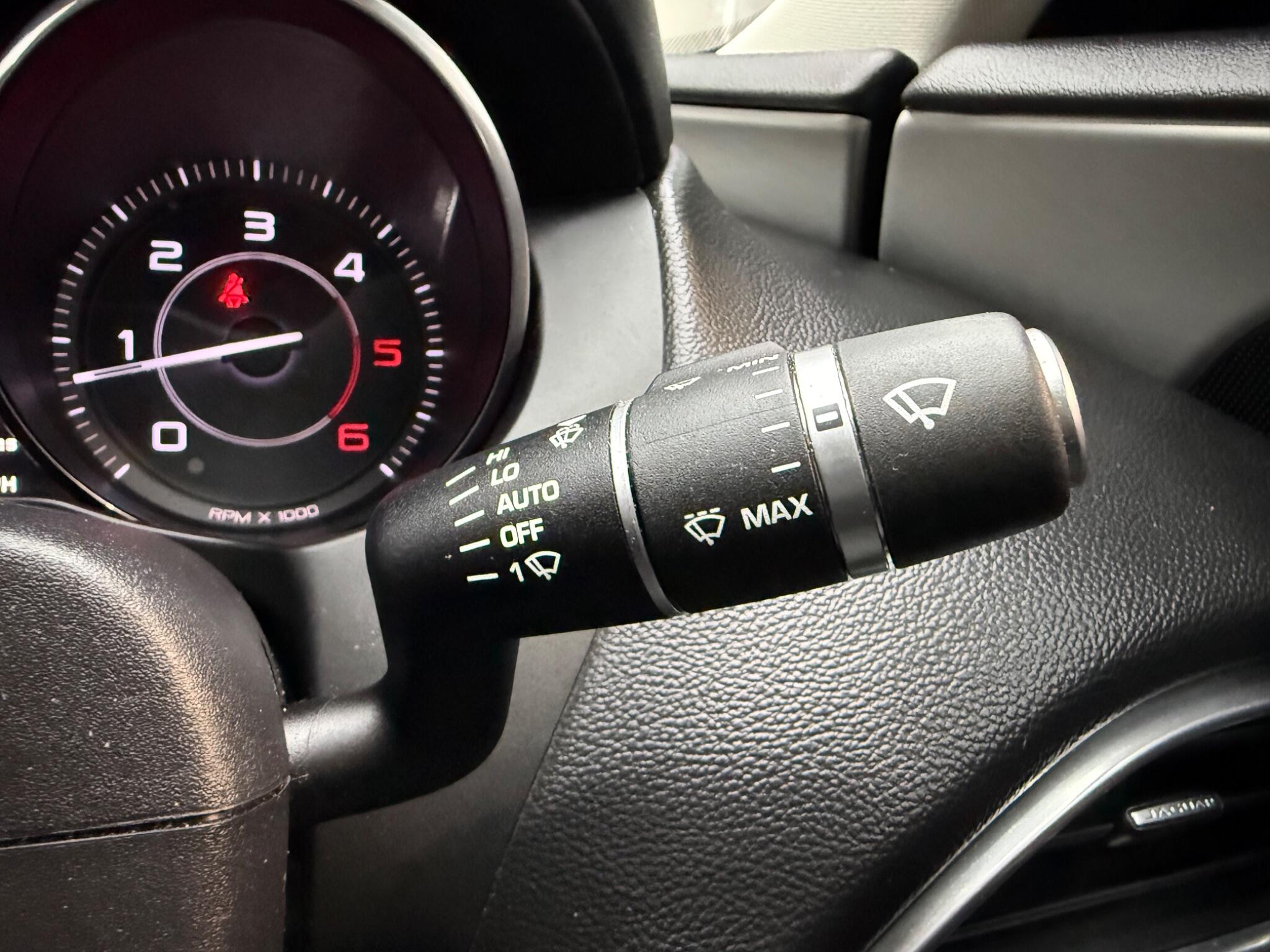 Jaguar Xe view 21
