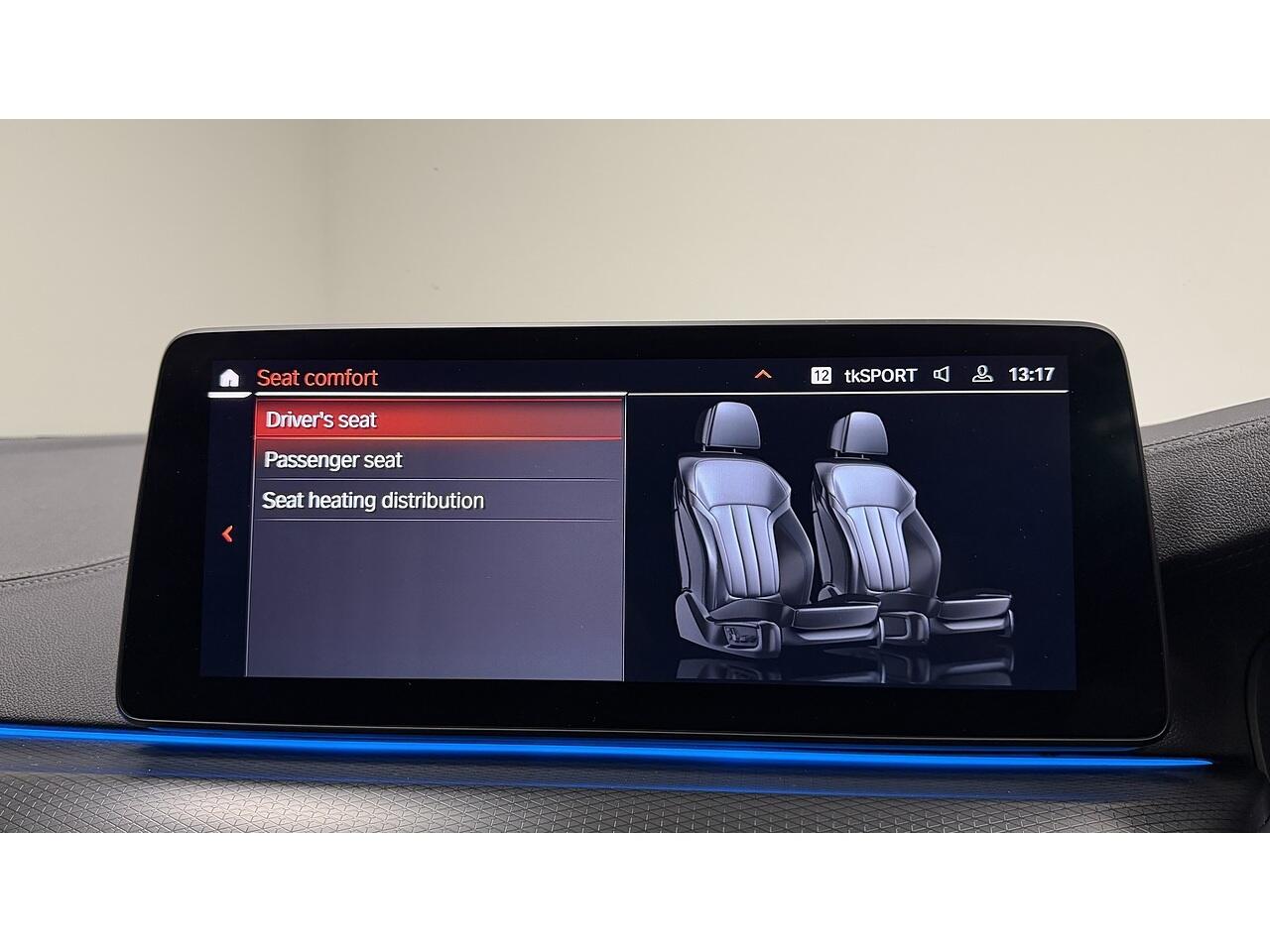 BMW 5 Series view 32