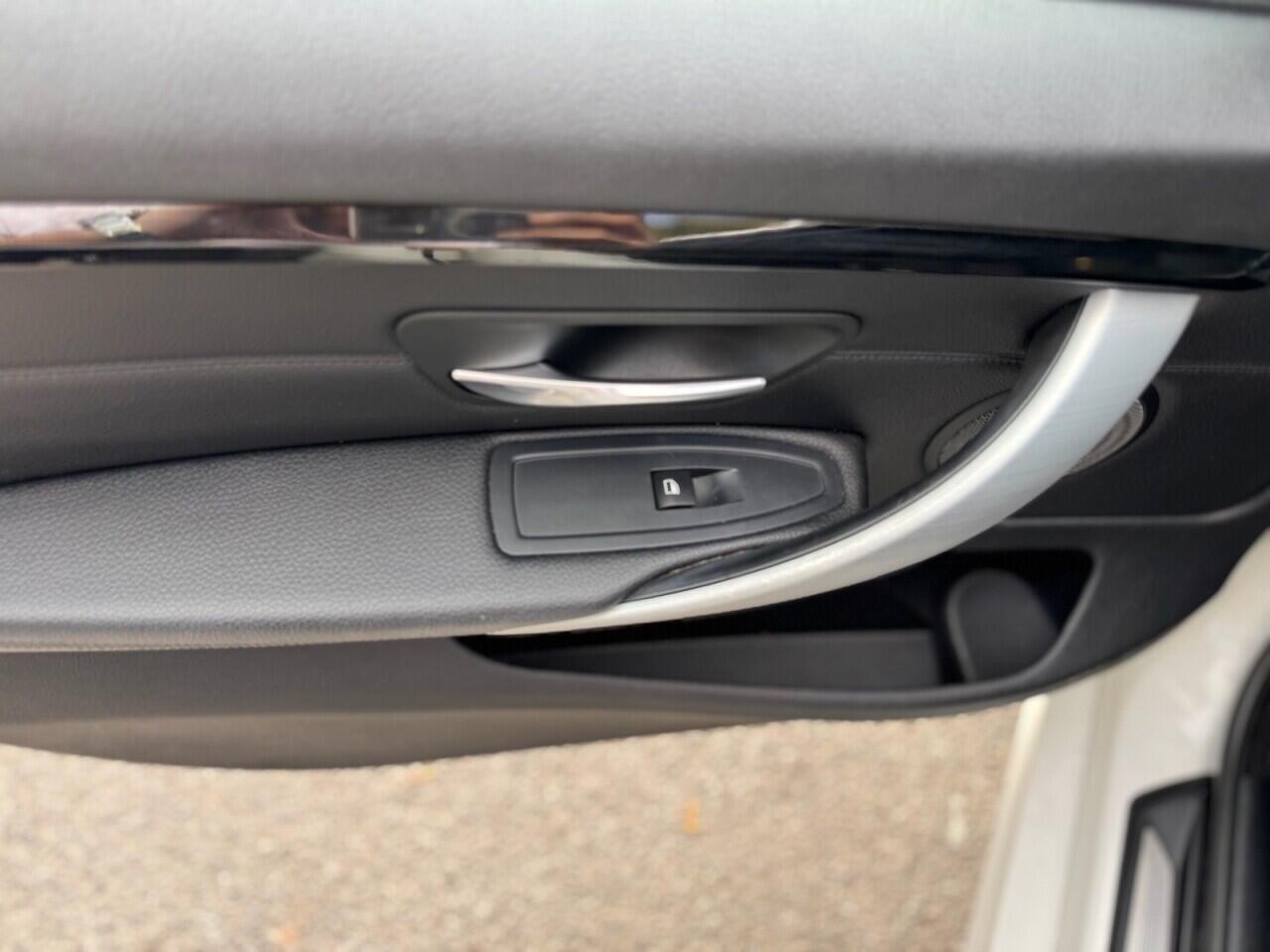 BMW 4 Series view 26