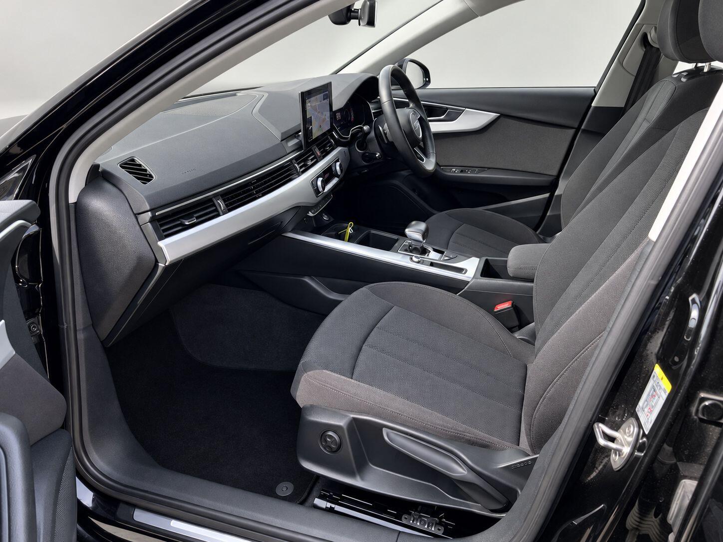 Audi A4 view 37