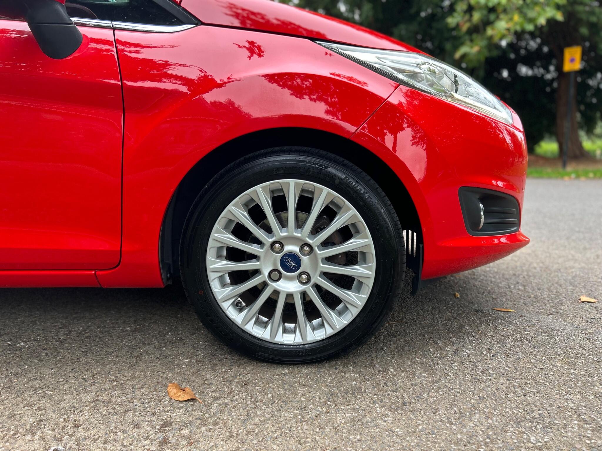 Ford Fiesta view 29