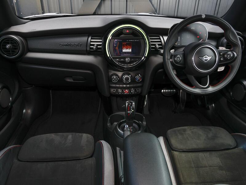 Mini Hatch view 3