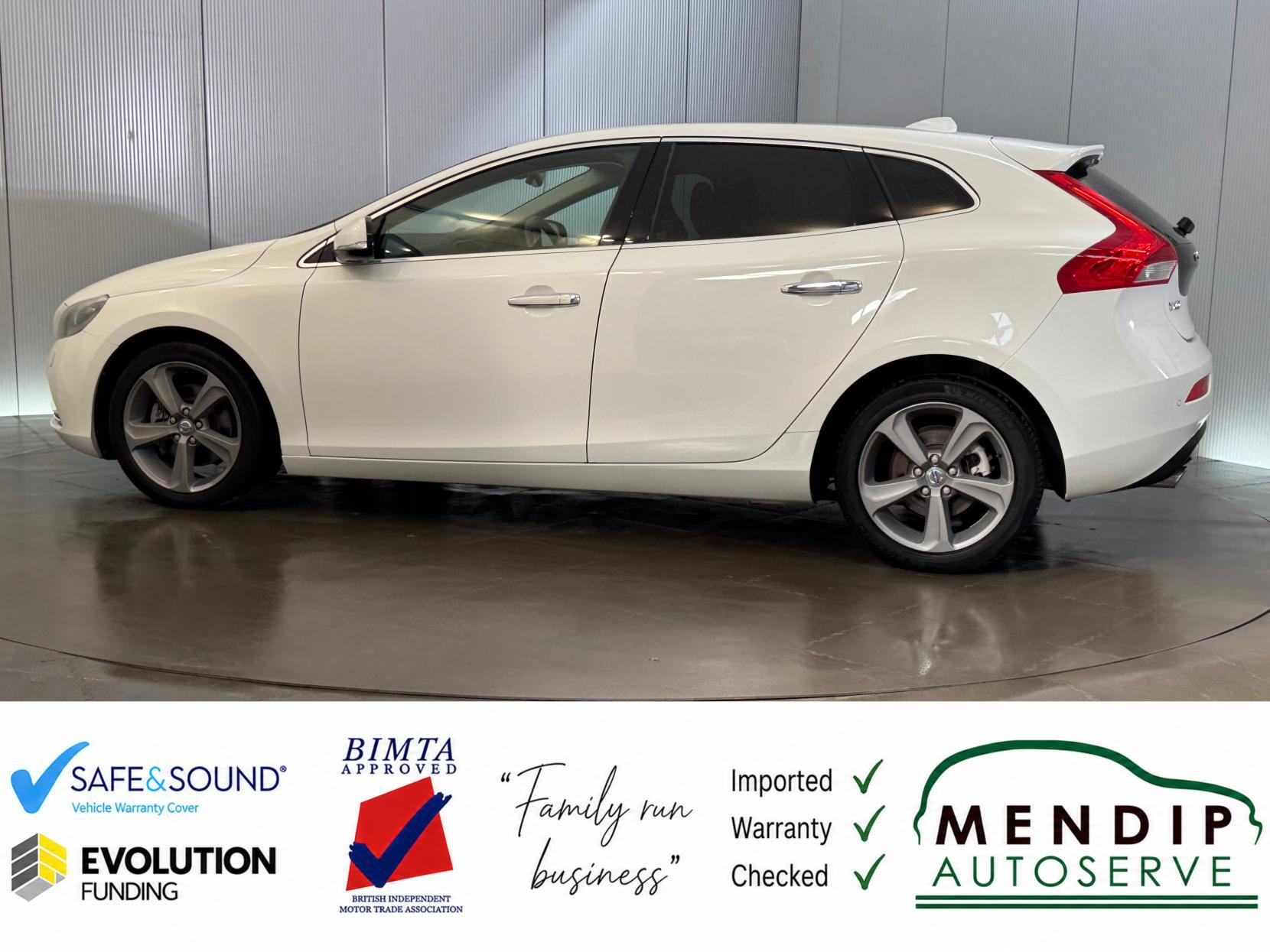 Volvo V40 view 12