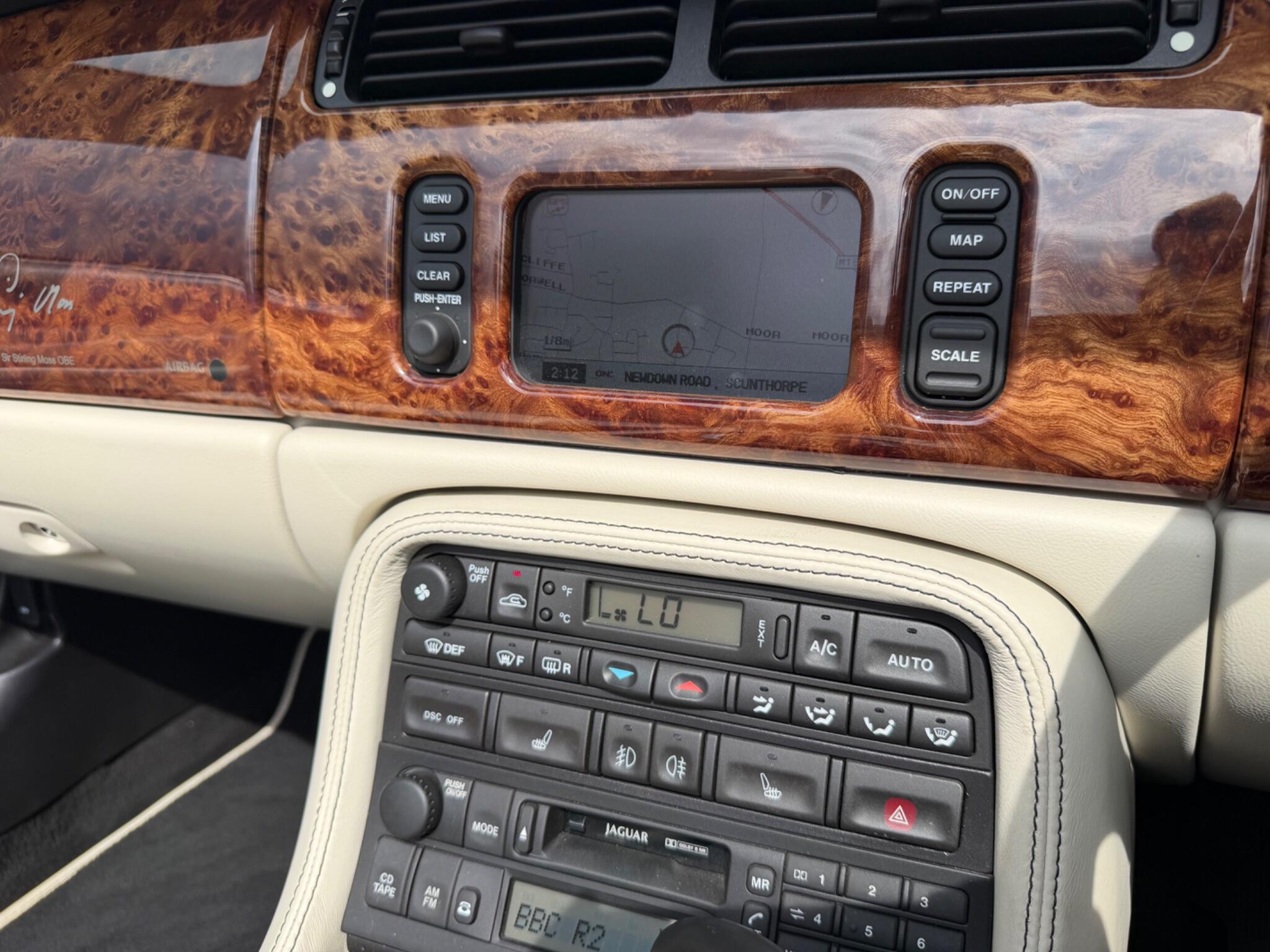 Jaguar XK8 view 47