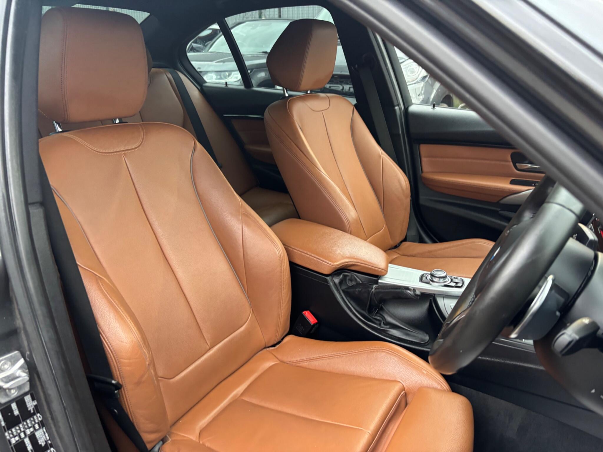 BMW 3 Series view 20
