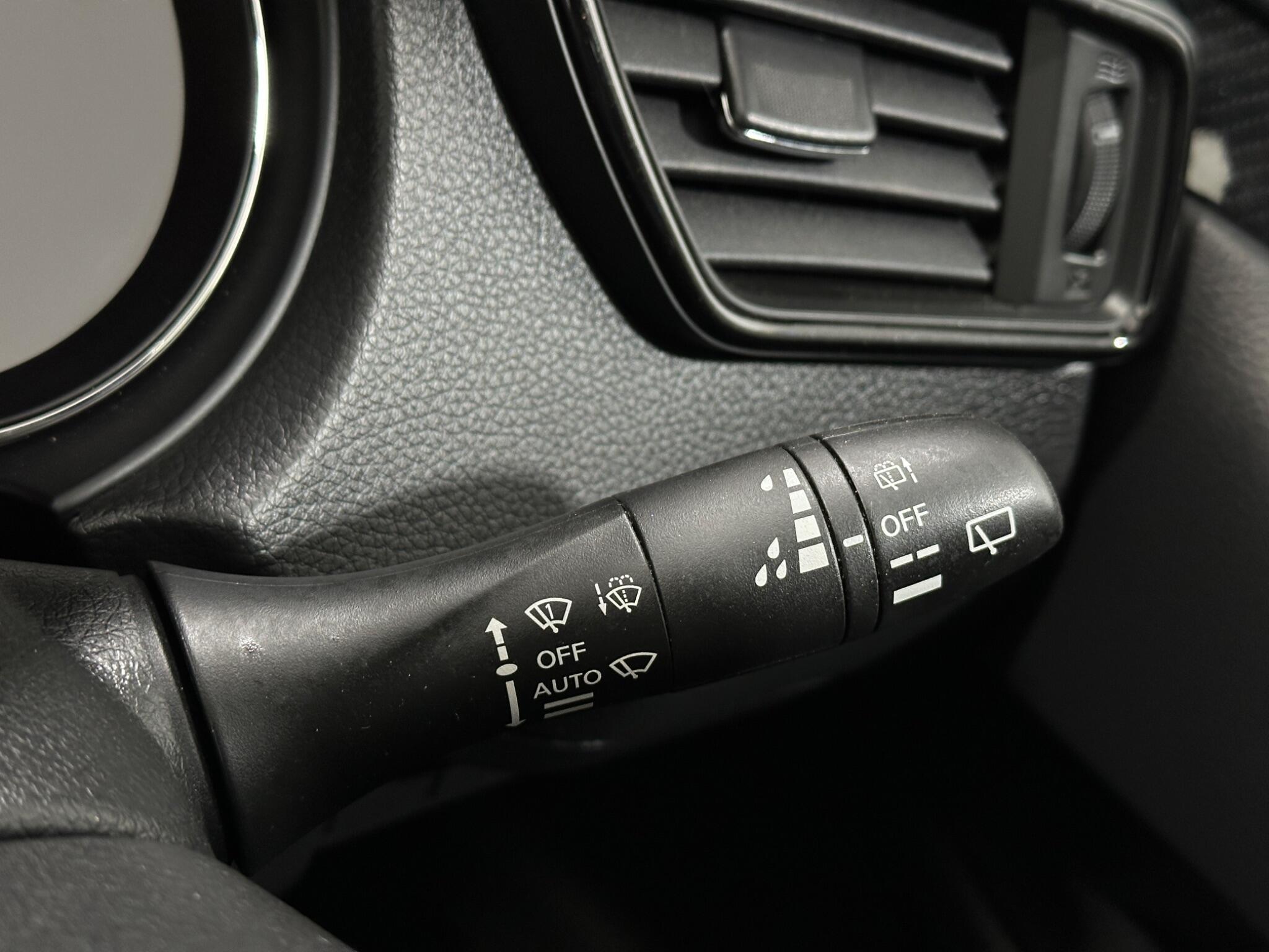 Nissan X-Trail view 17