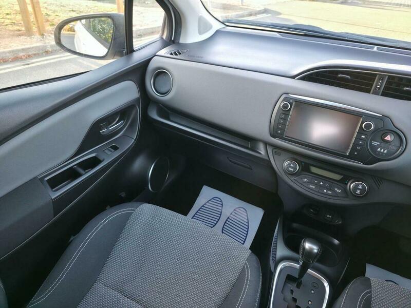 Toyota Yaris view 44