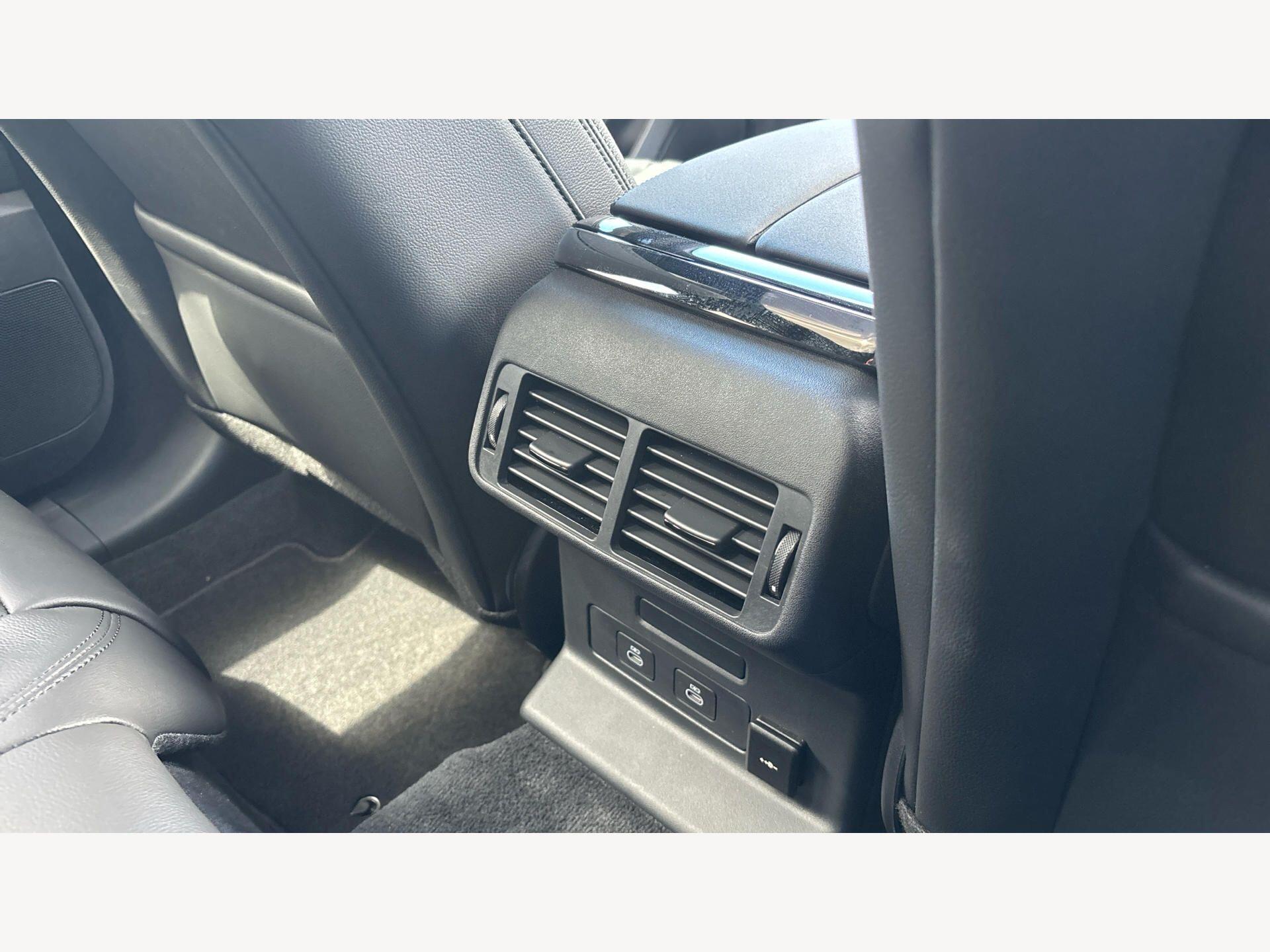 Land Rover Range Rover Velar view 22