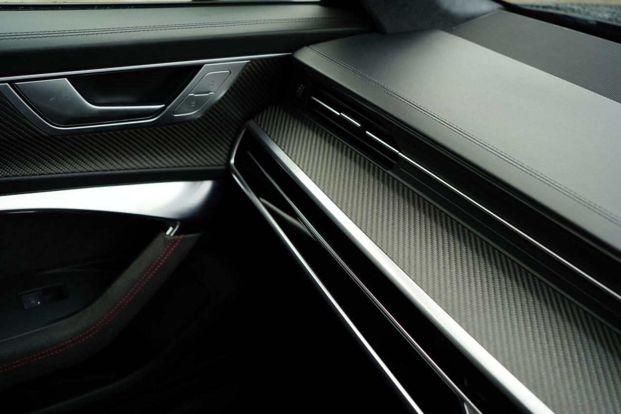 Audi RS6 view 44