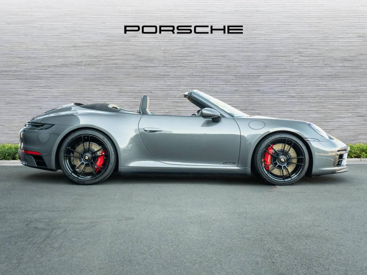 Porsche 911 view 2