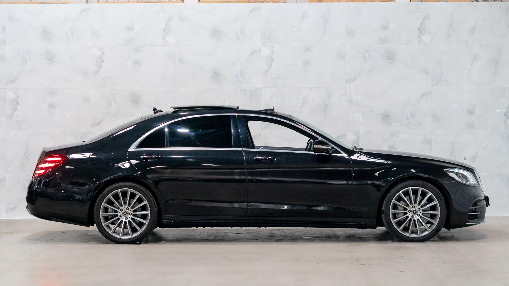 Mercedes-Benz S-Class view 9