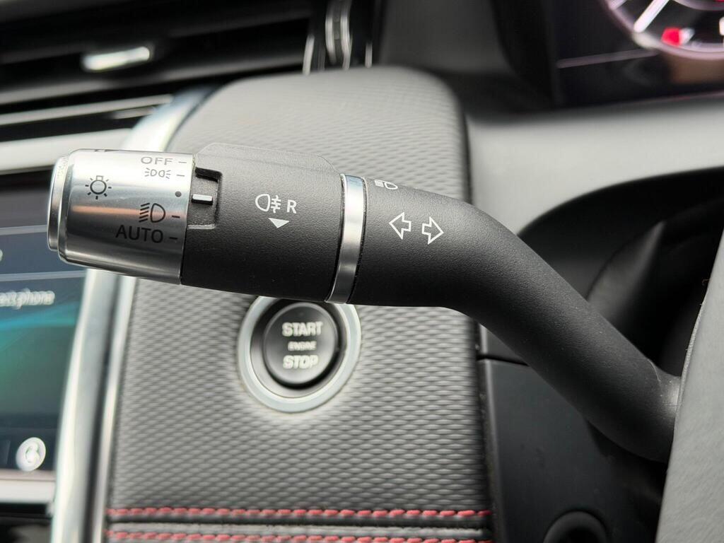 Land Rover Discovery Sport view 52