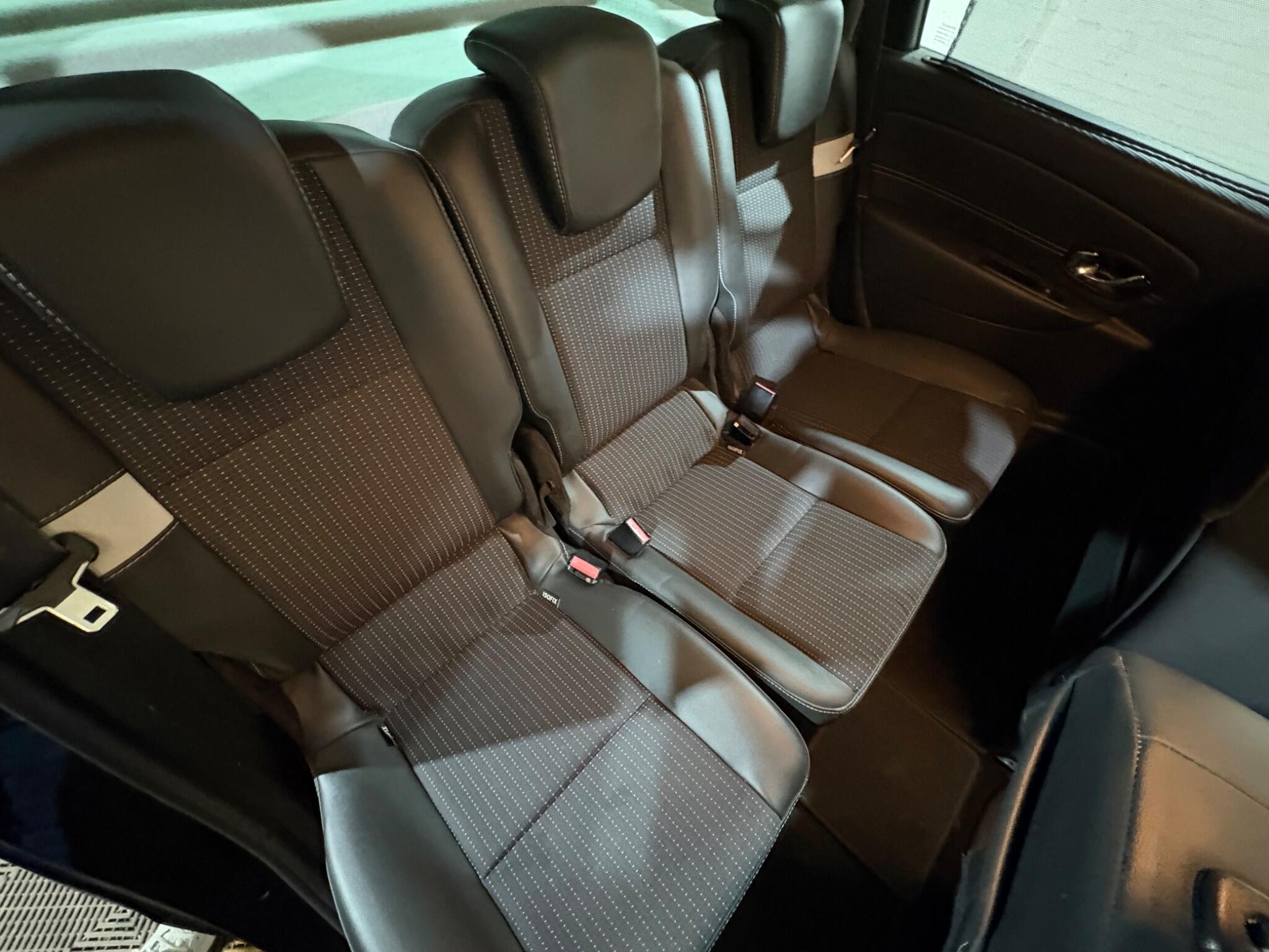 Renault Scenic view 36