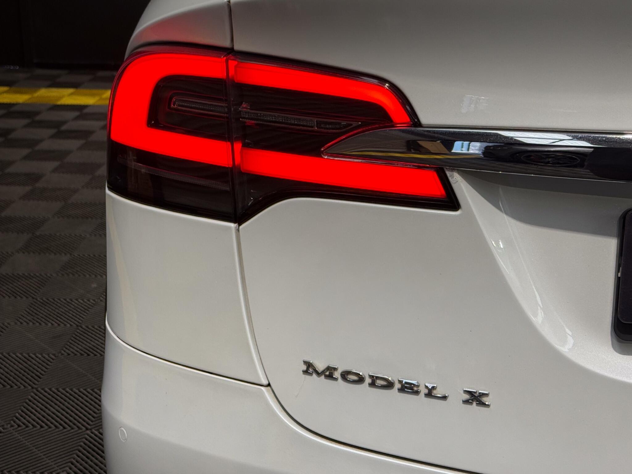 Tesla Model X view 8