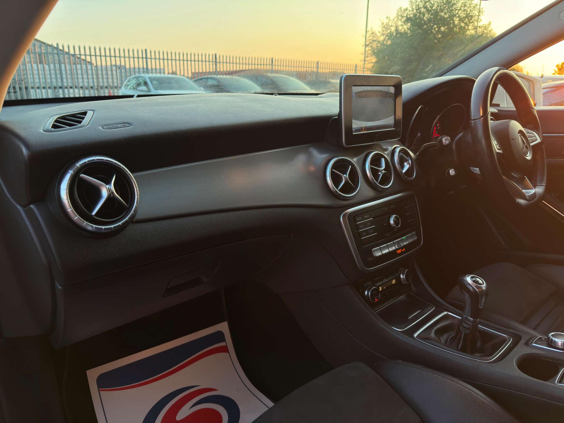 Mercedes-Benz Cla view 46