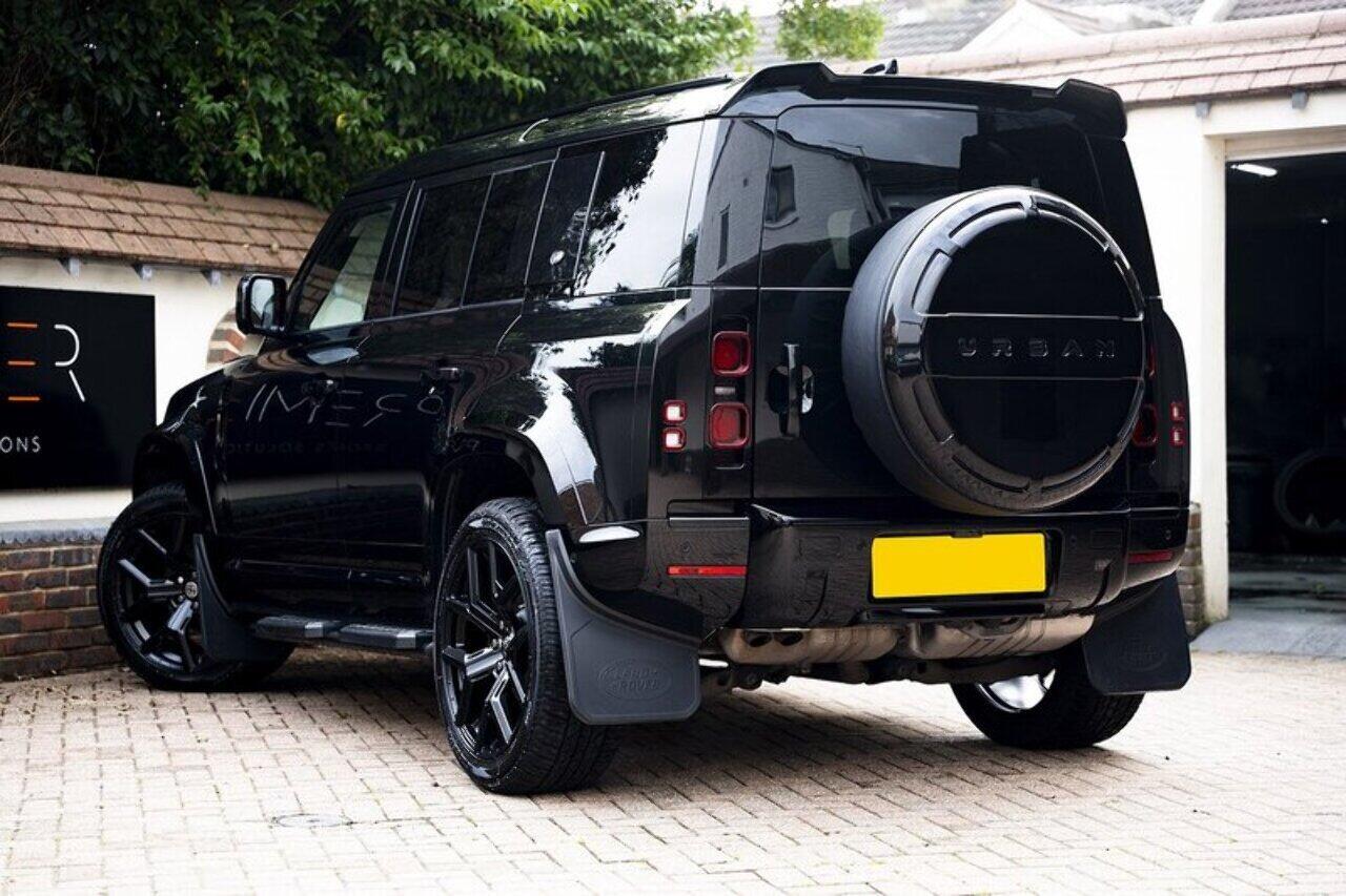 Land Rover Defender view 4