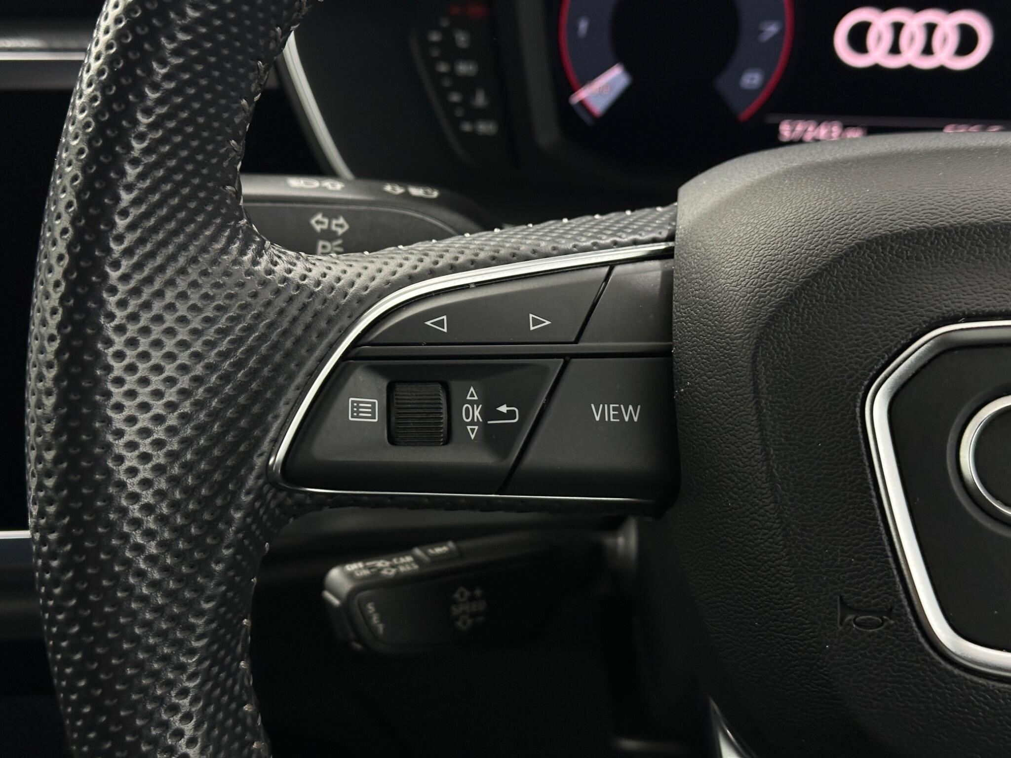 Audi Q3 view 15