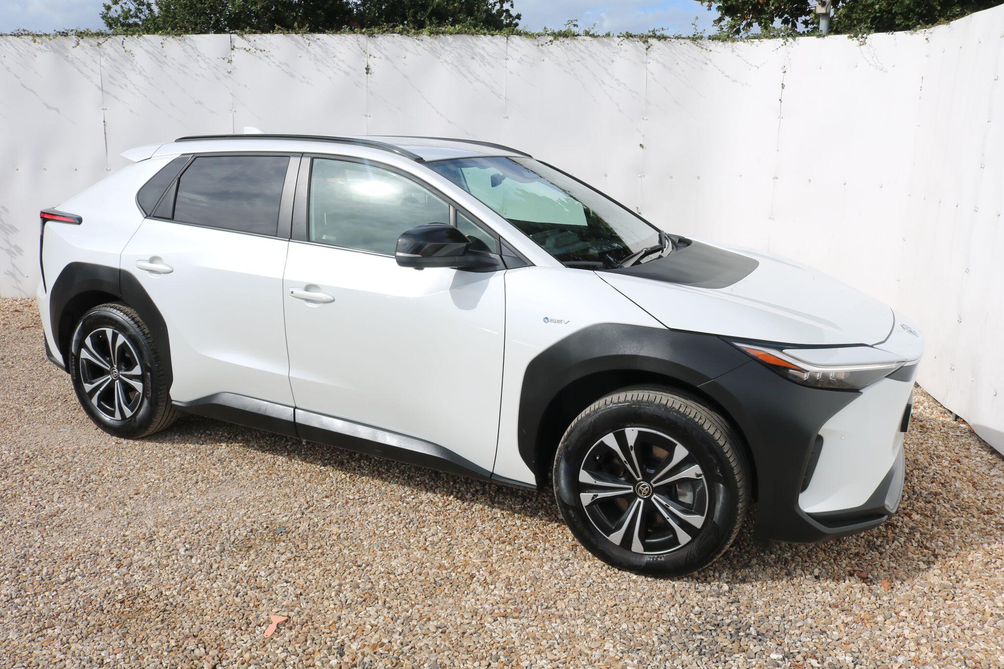 Toyota bZ4X view 6