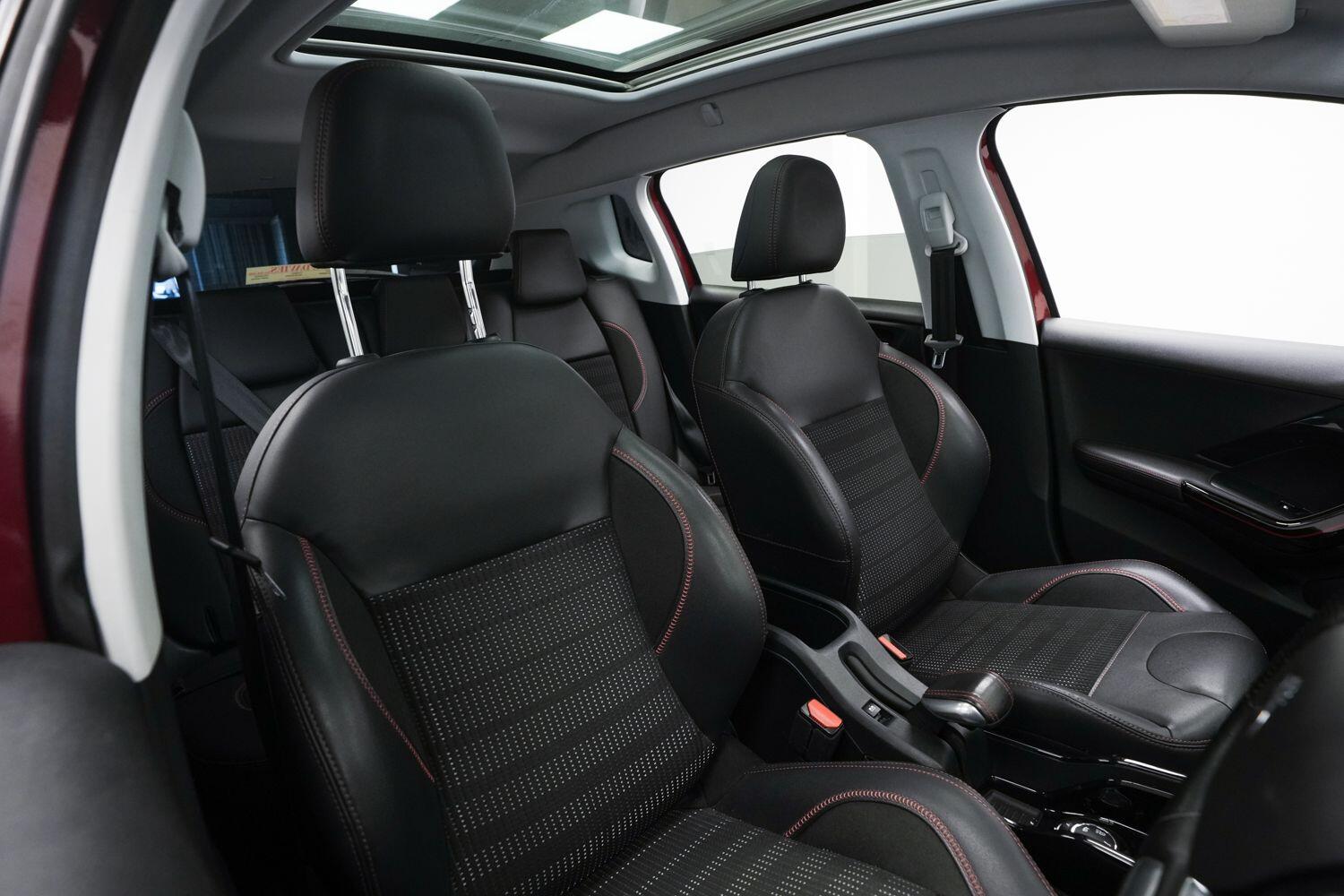 Peugeot 2008 view 9