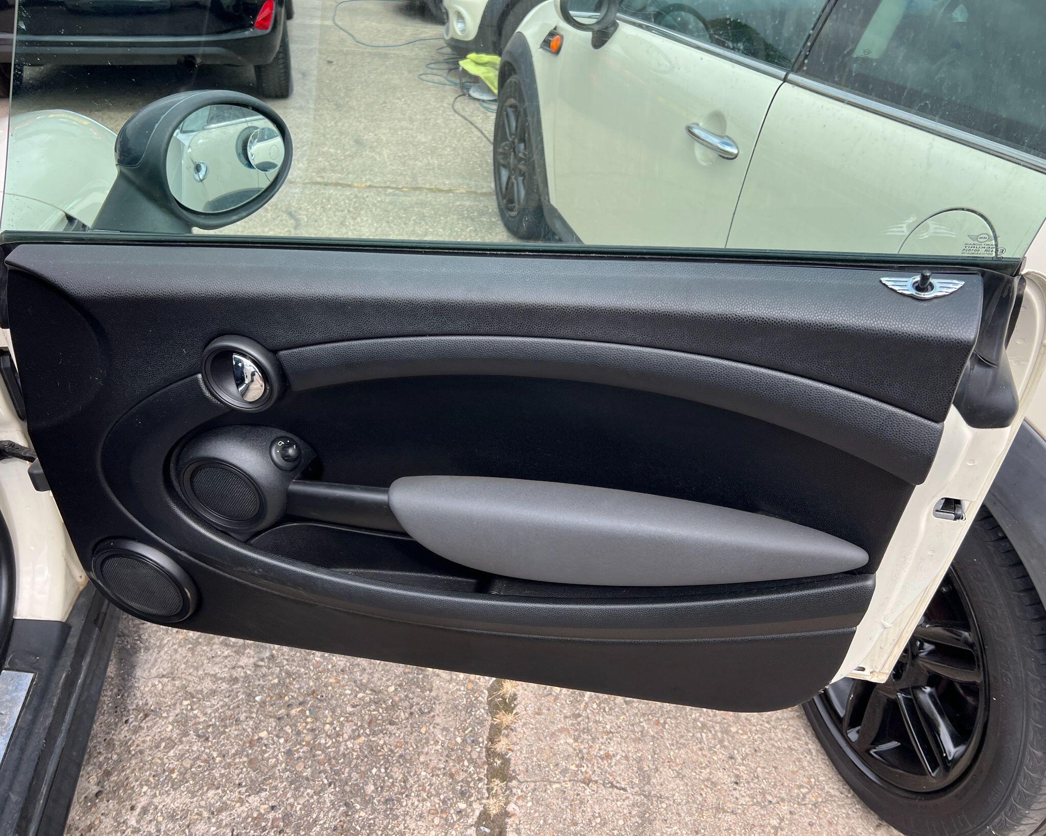 Mini Hatch view 17