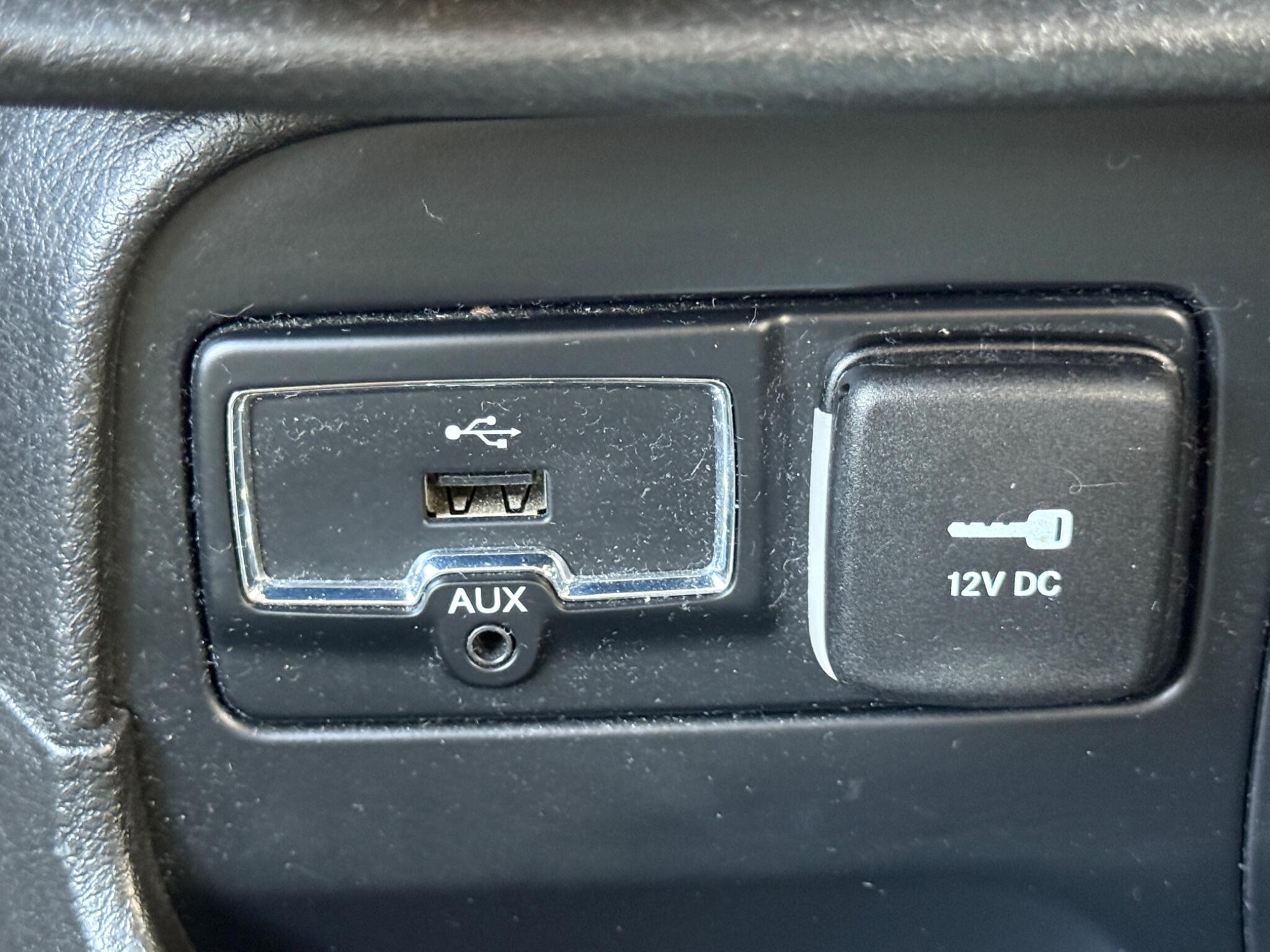 Jeep Renegade - Image 61