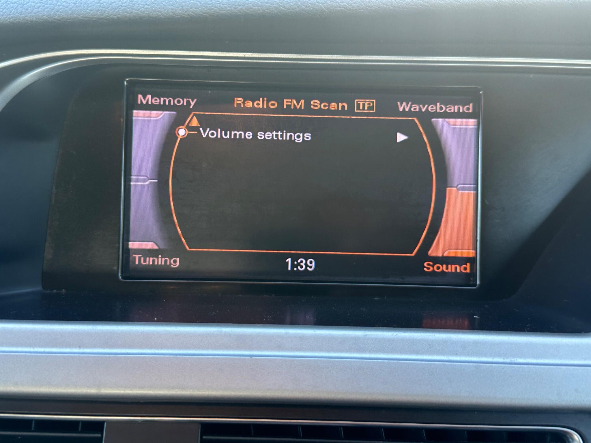 Audi A4 Avant view 31