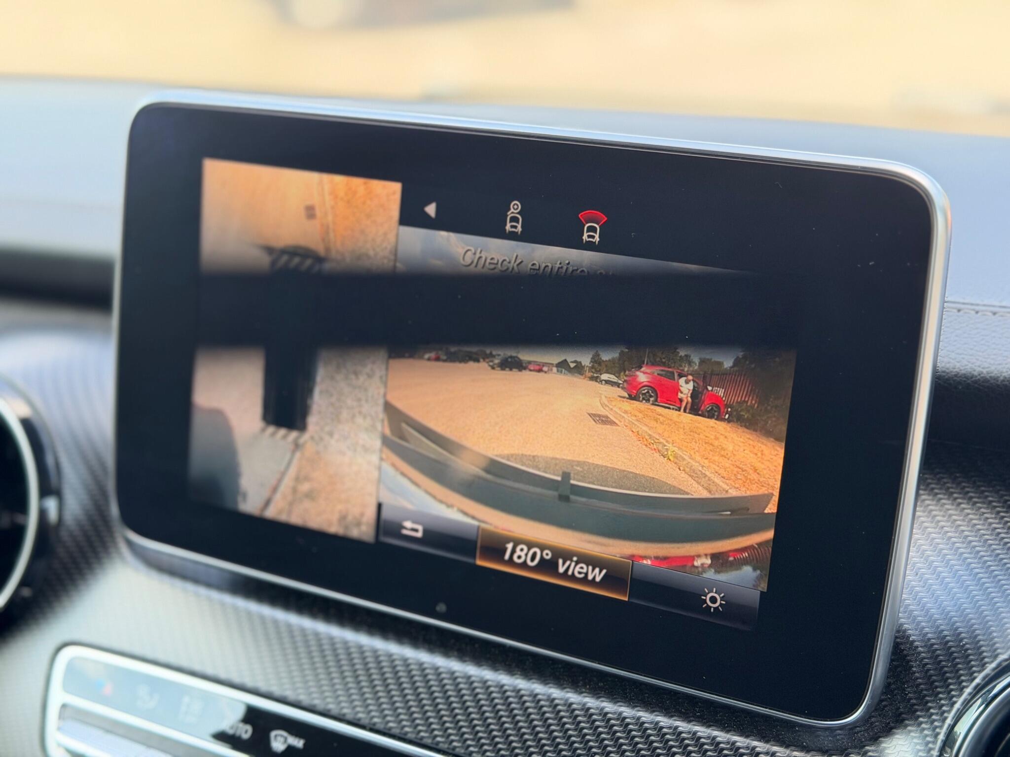 Mercedes-Benz V-Class view 41