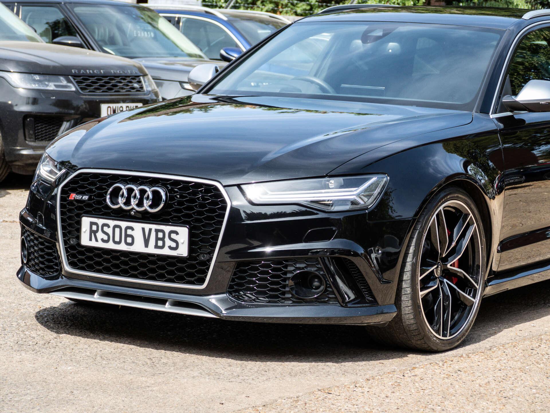 Audi RS6 Avant view 13