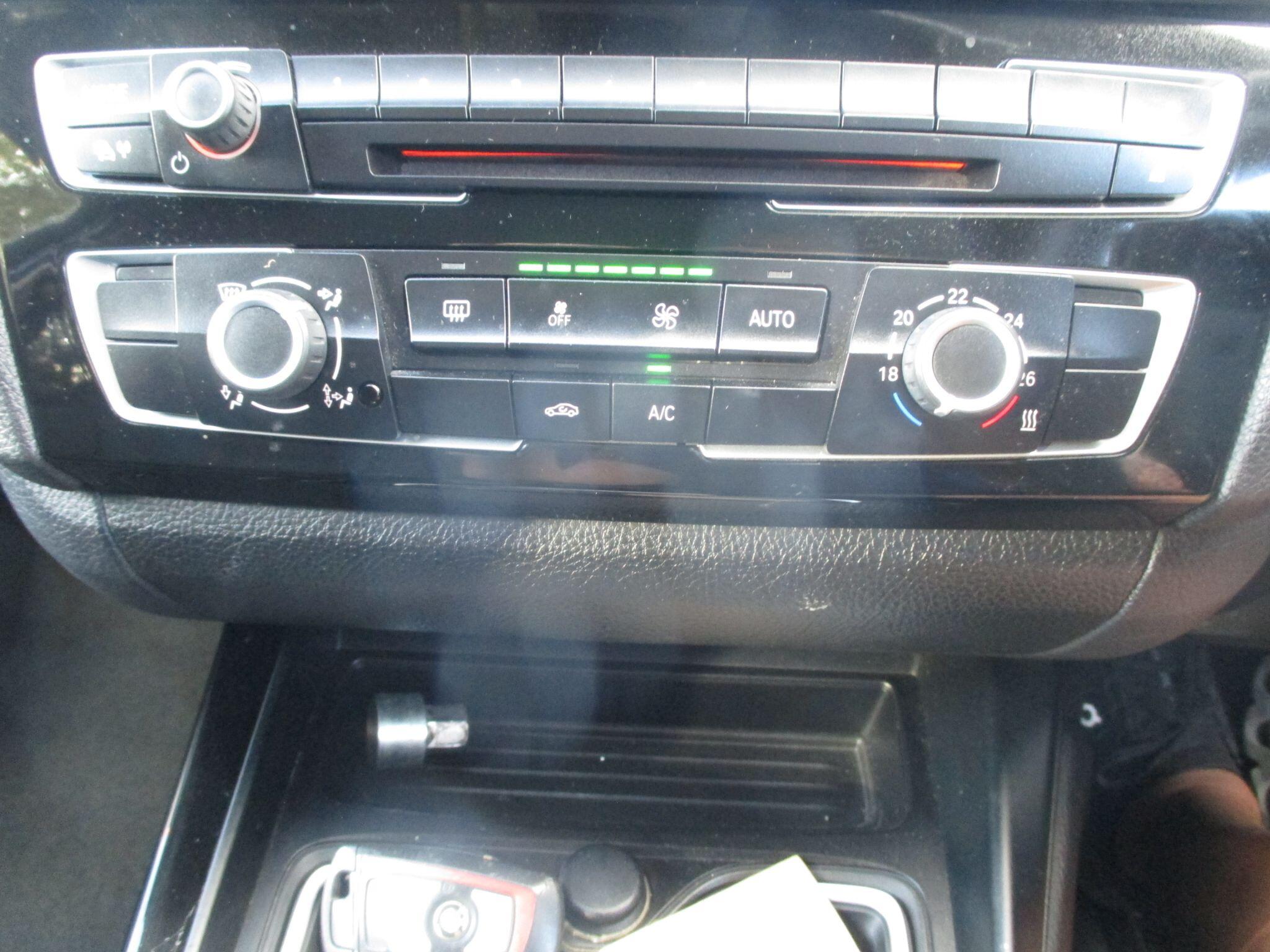 BMW 1 Series view 40