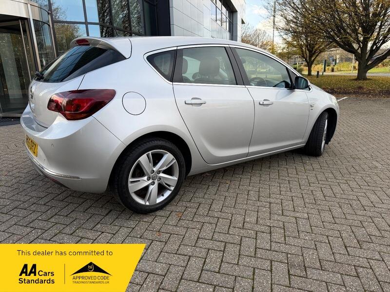 2015 Vauxhall Astra 1.4i SRi Euro 6 5dr • 24,139 miles image 40