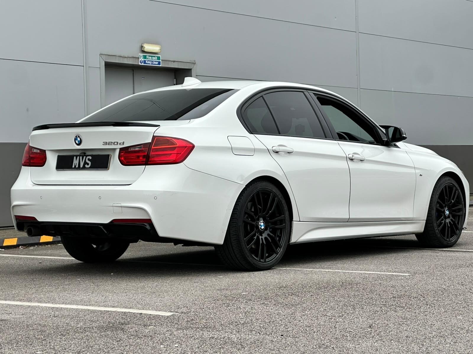 BMW 3 Series view 10