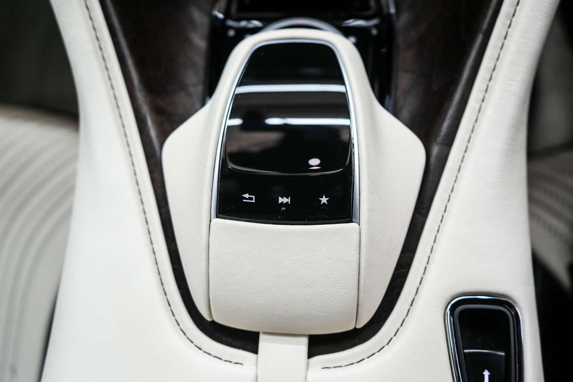 Aston Martin DB11 view 28