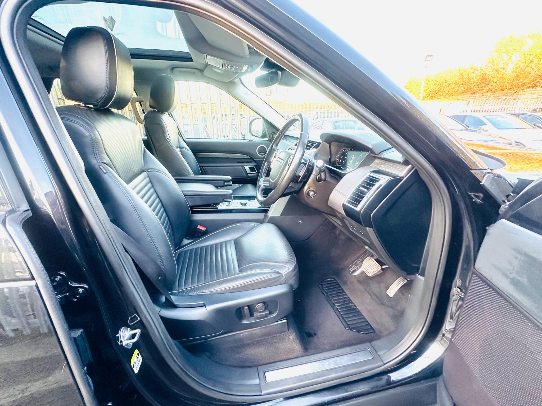 Land Rover Discovery view 2