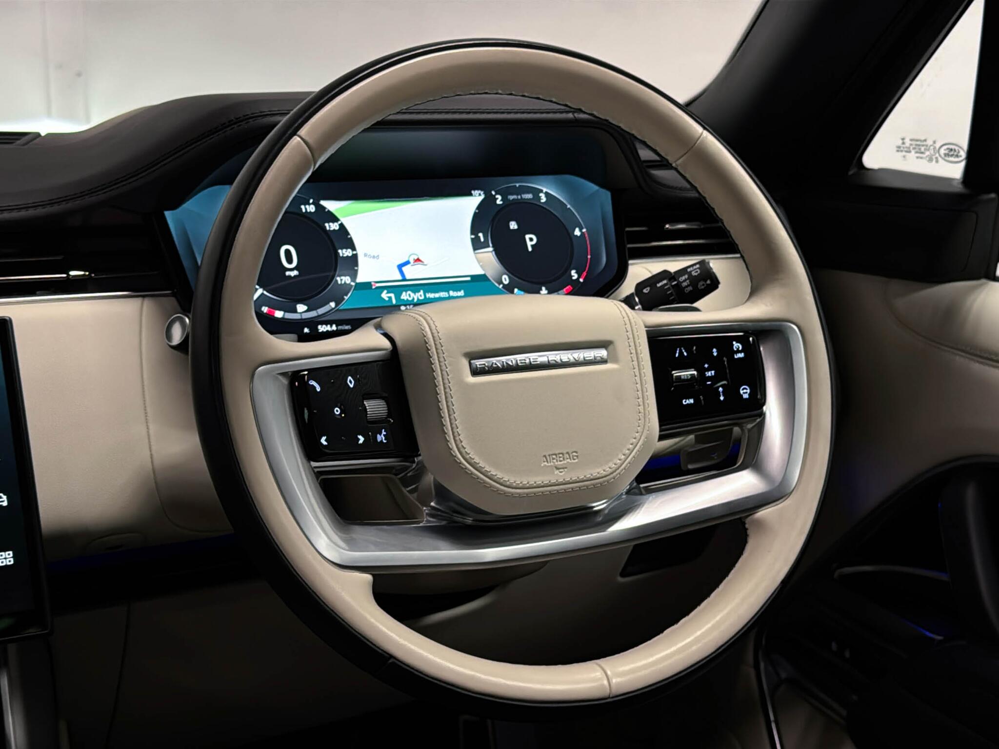 Land Rover Range Rover view 23