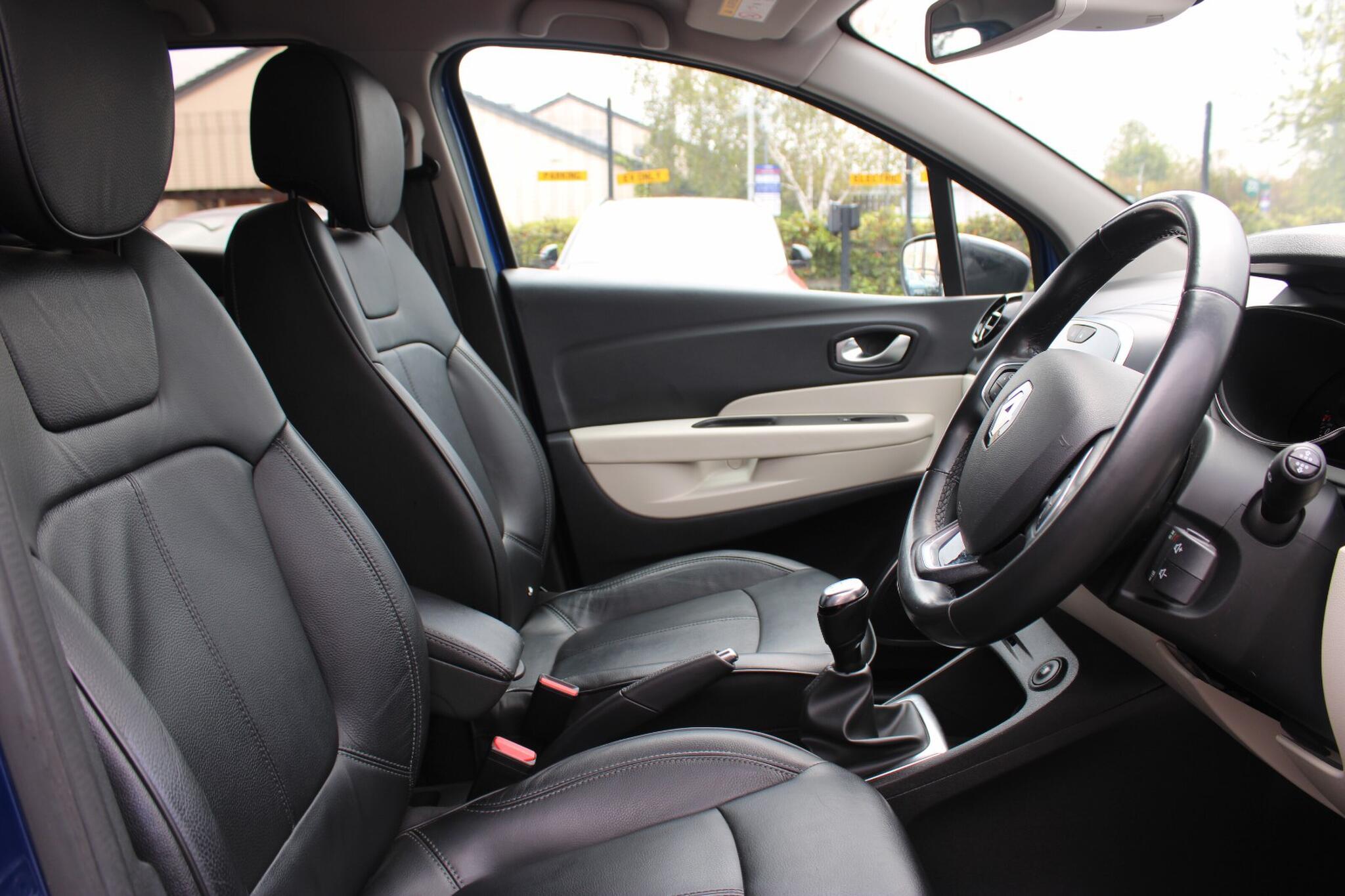 Renault Captur view 17