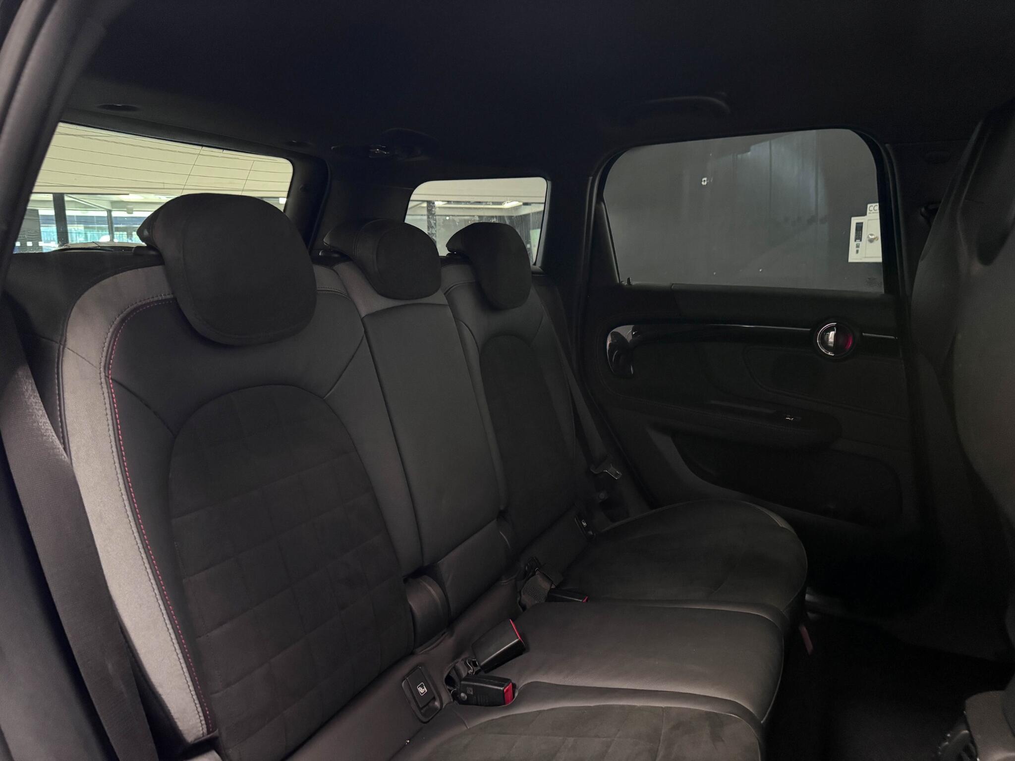 Mini Countryman view 24