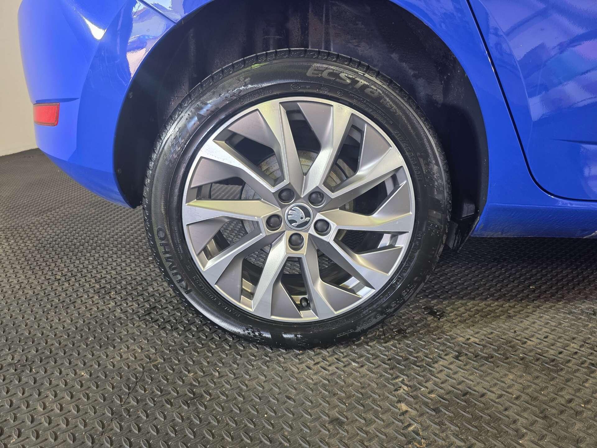 Skoda Fabia view 55