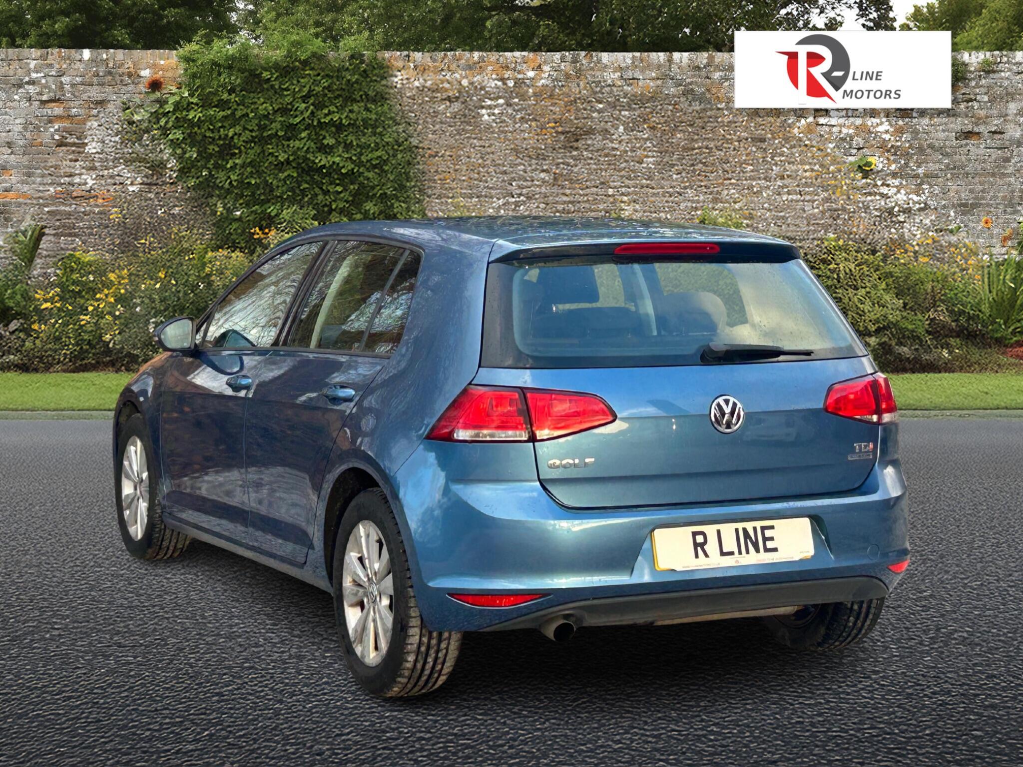 Volkswagen Golf view 12