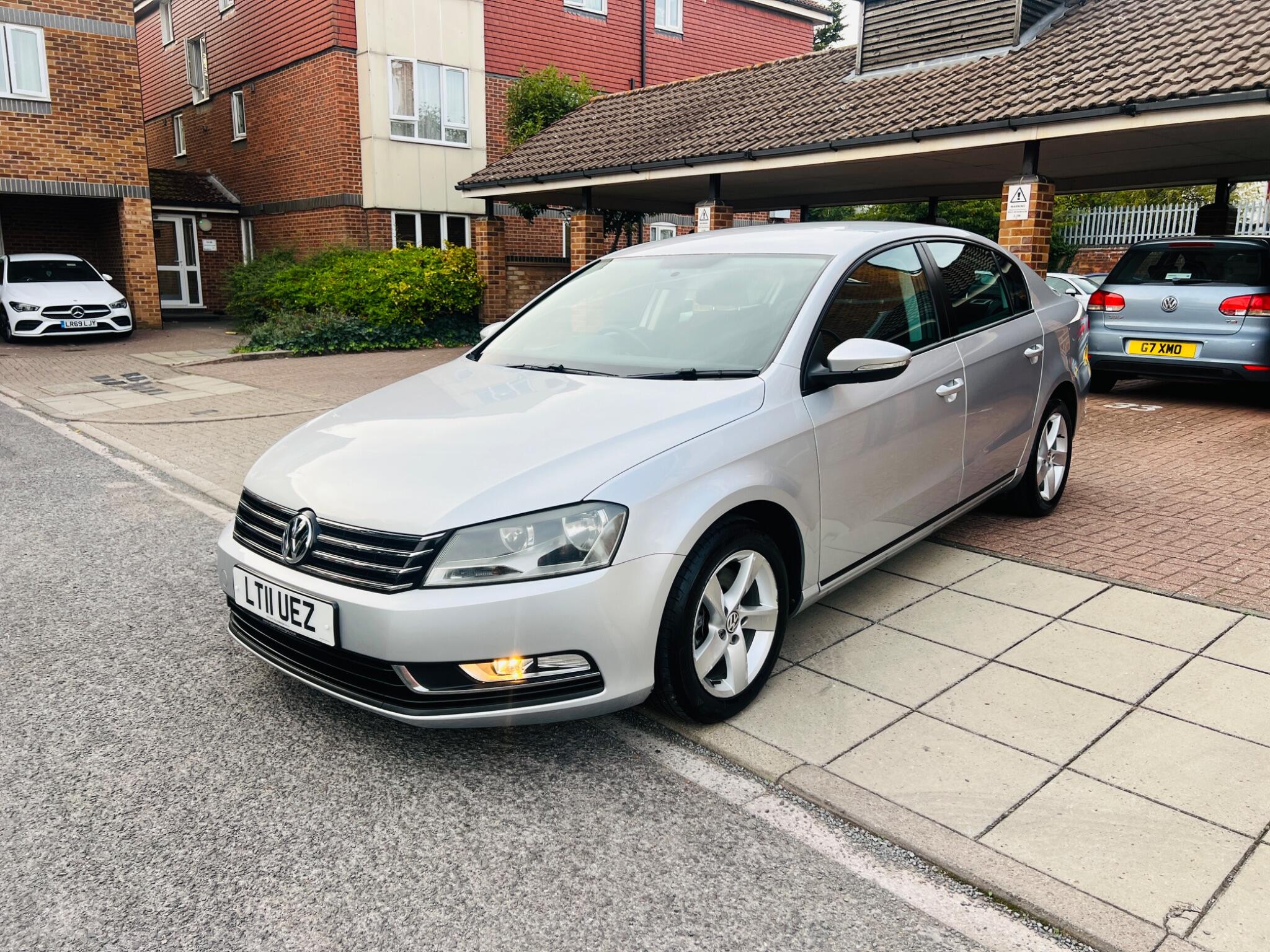 Volkswagen Passat view 19