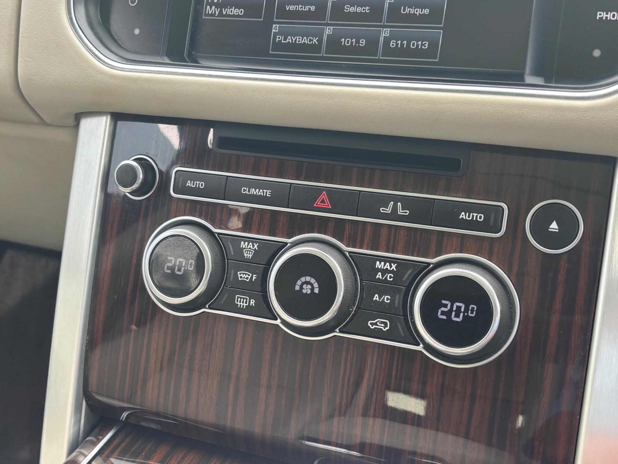 Land Rover Range Rover view 36